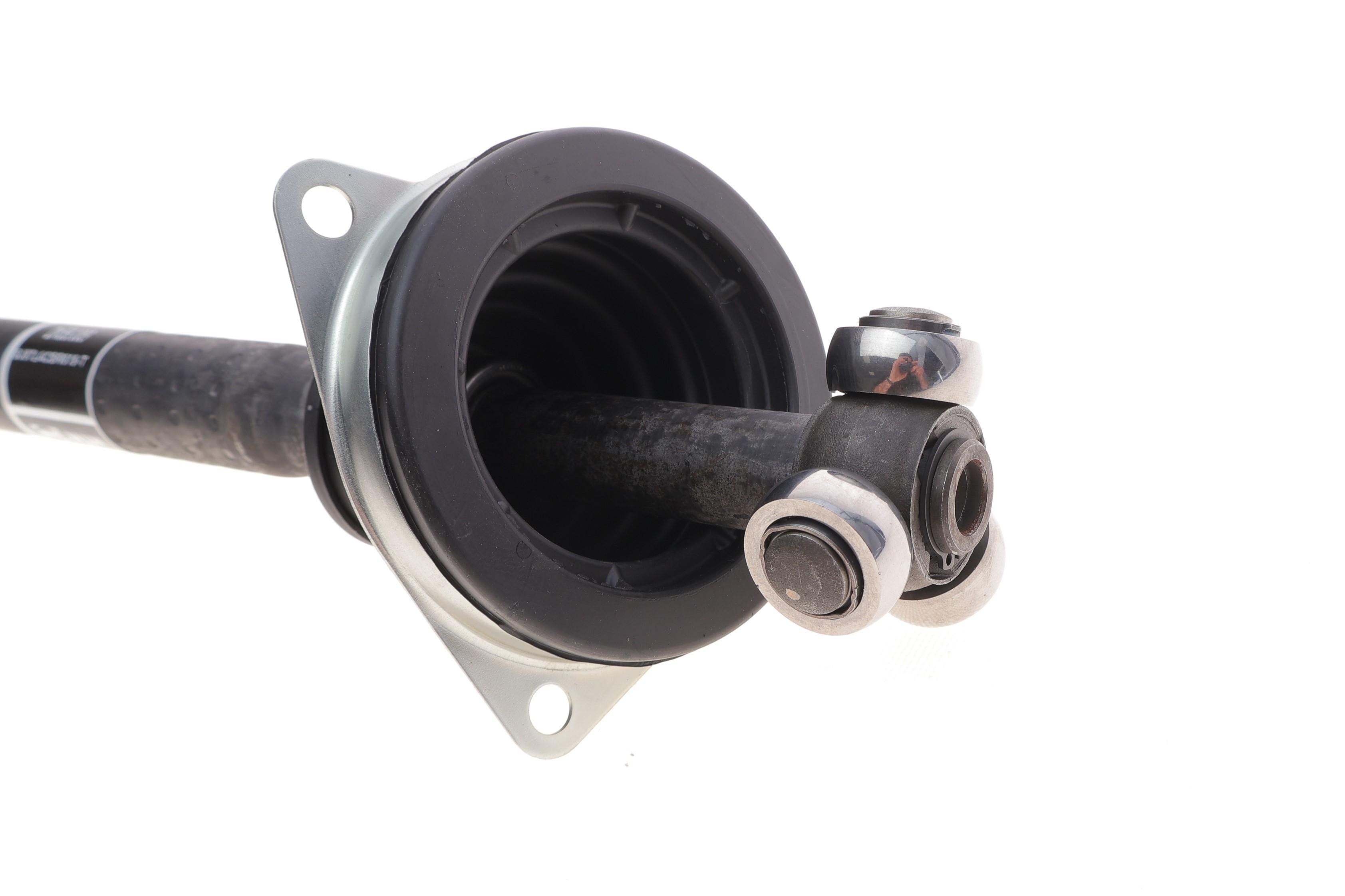 Піввісь (передня) Renault Logan/Sandero 1.5 dCi/1.6 07- (L) (23x28x682)