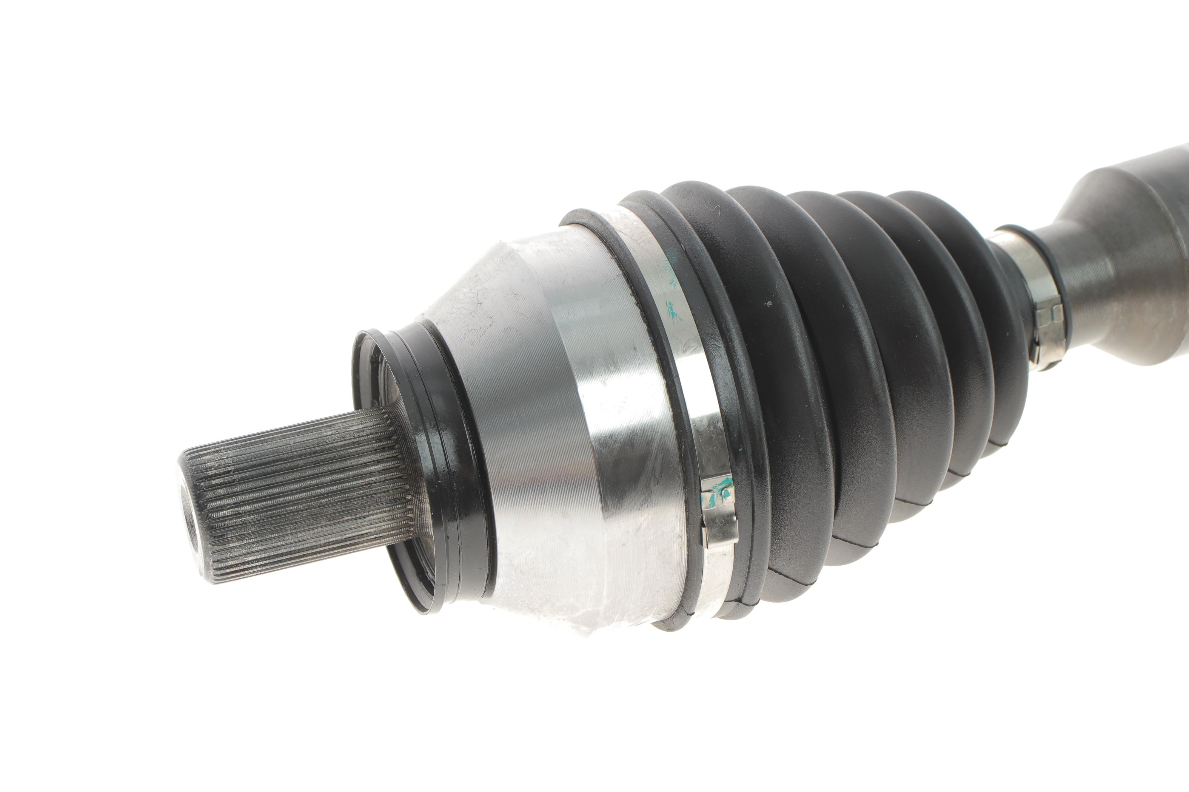 Піввісь (передня) Volvo XC60 08-17 (L) (40x31x547)