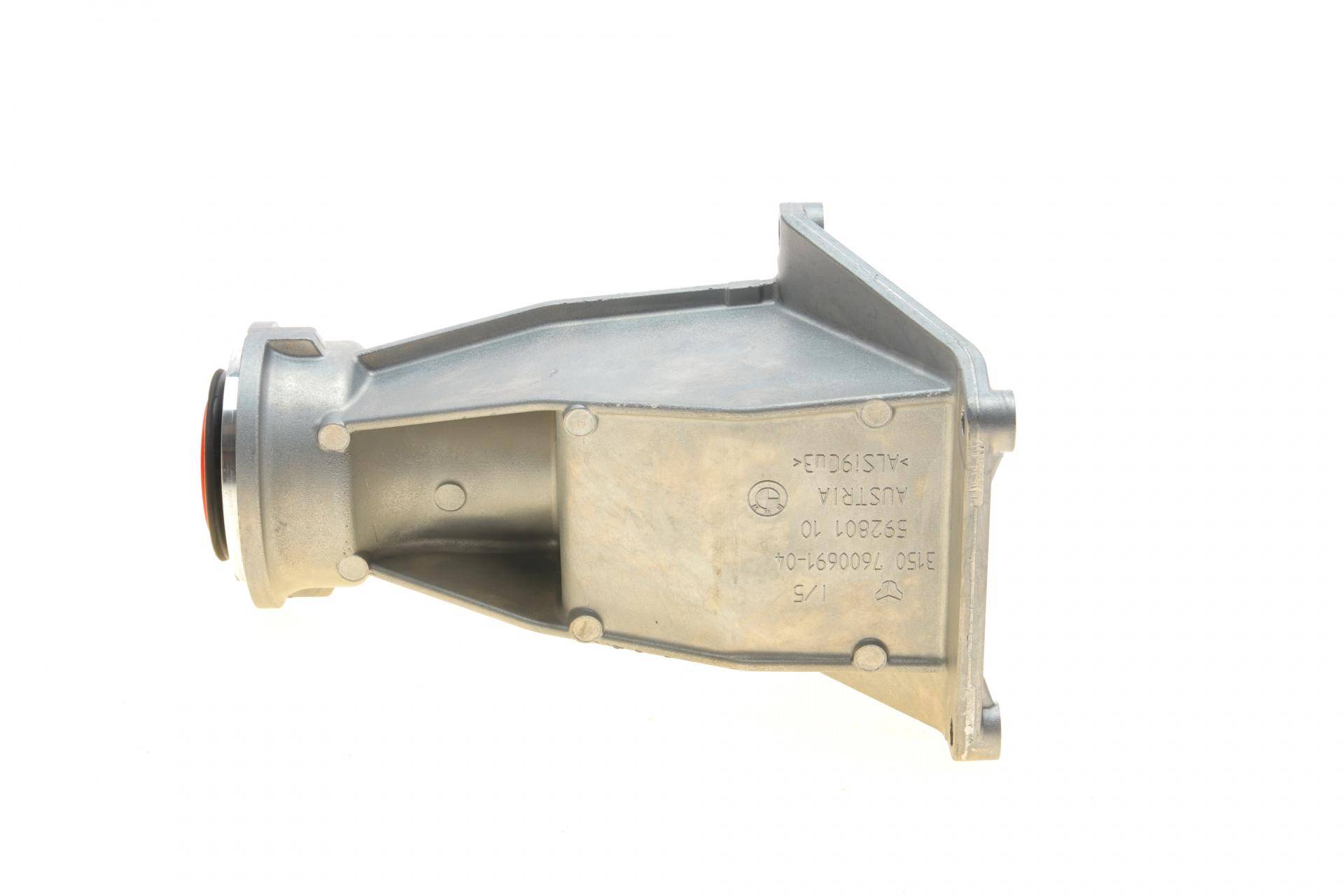 Кронштейн редуктора мосту переднього BMW X5 (E70) 06-