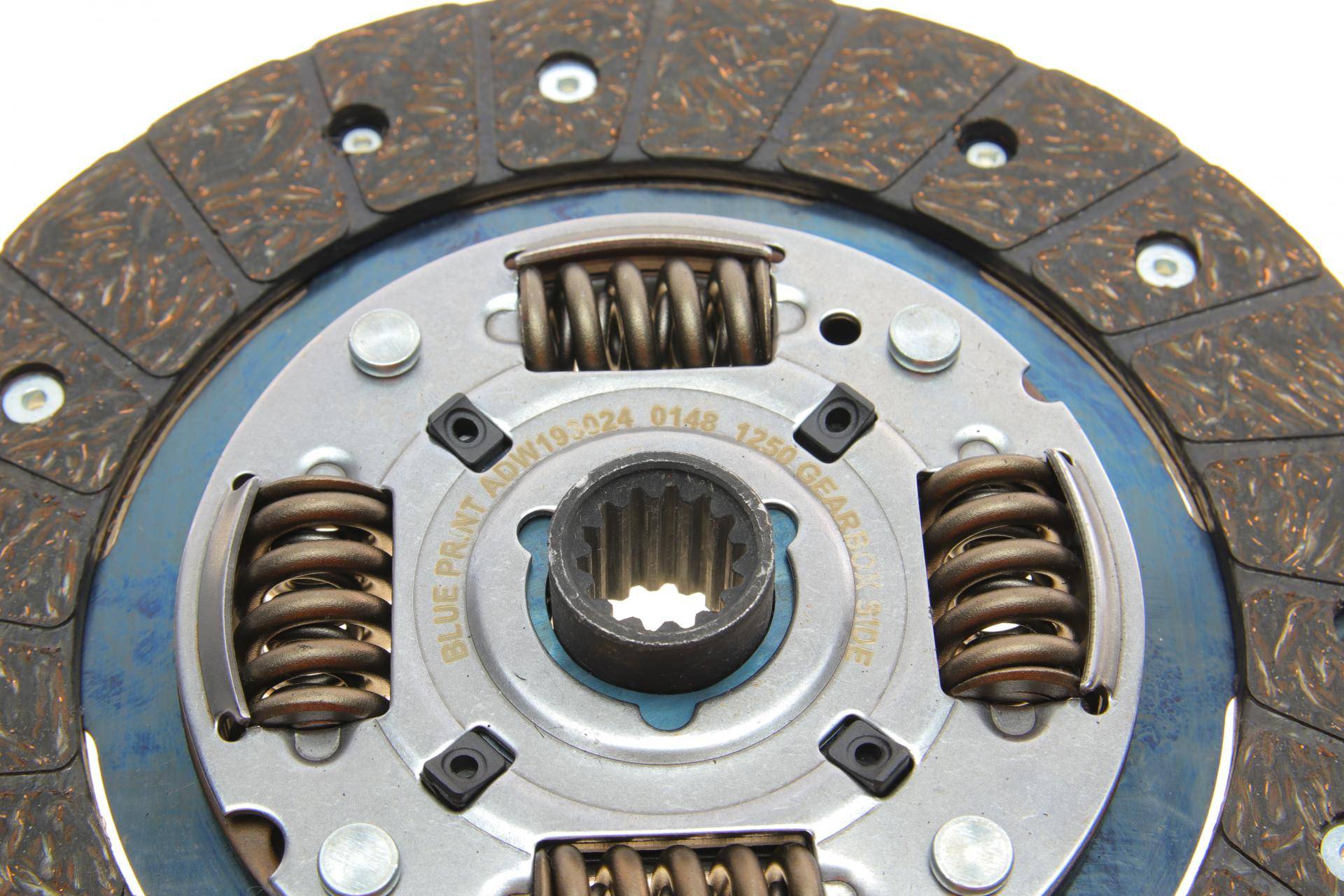 Комплект зчеплення Opel Combo 1.4 16V 04- (d=200mm)