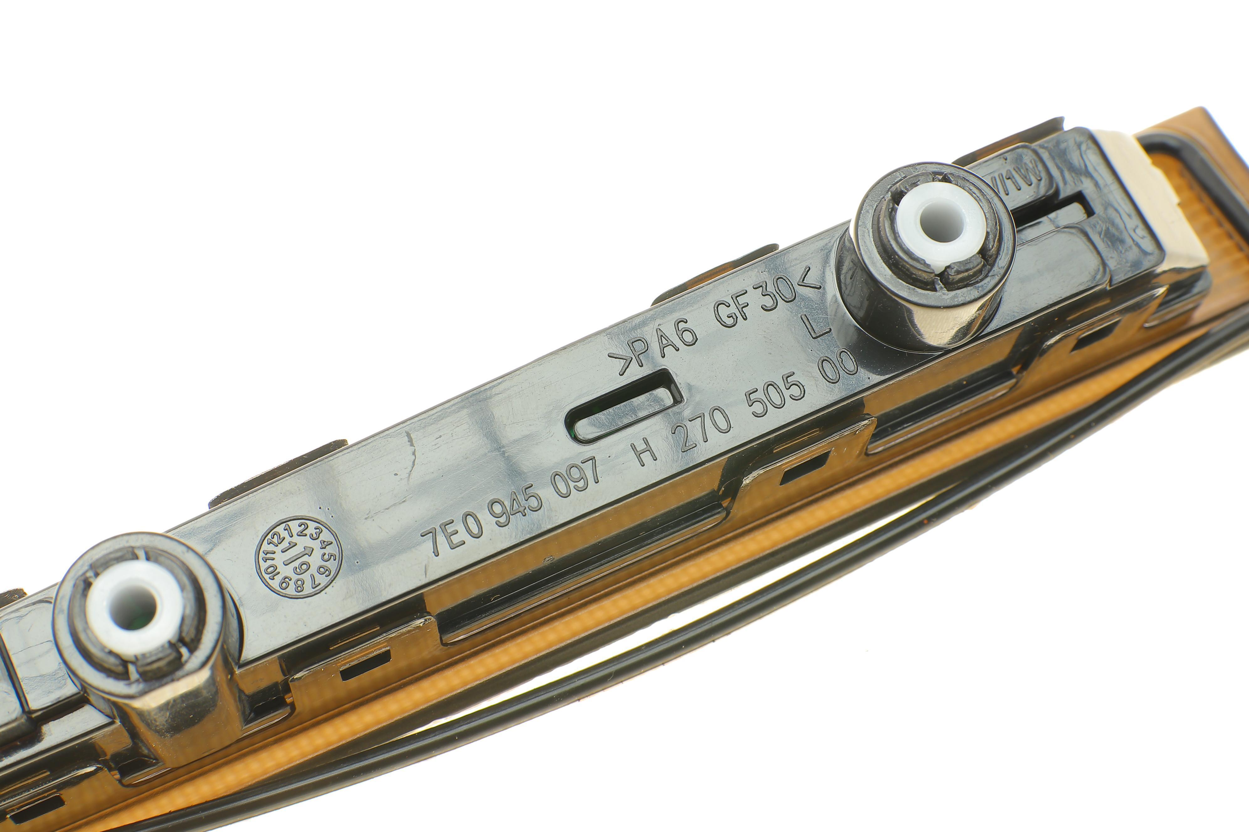 Ліхтар задній VW T5 03- (L) (верхній) (распашонка) (Black)