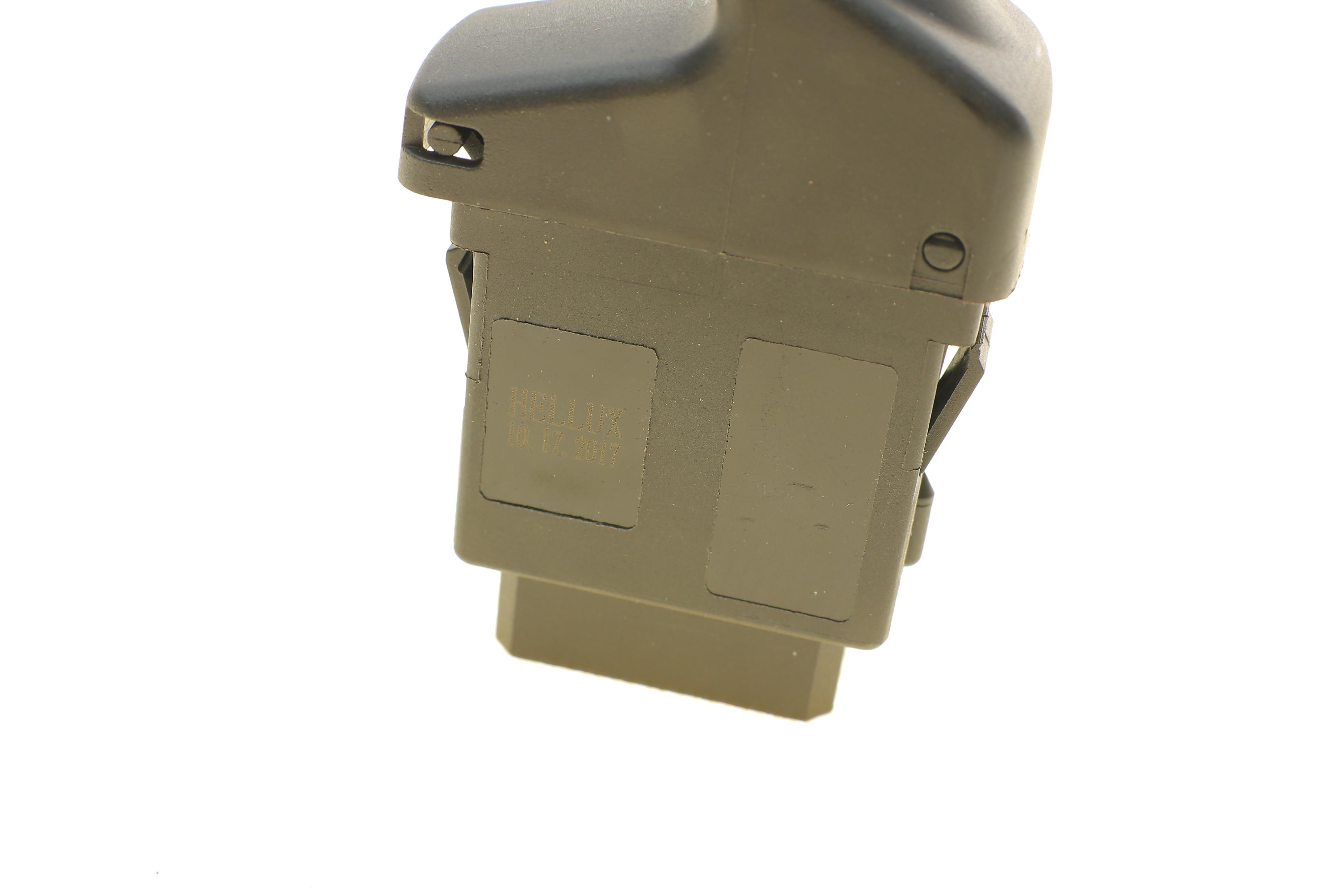 Кнопка склопідіймача Renault Kangoo 97-