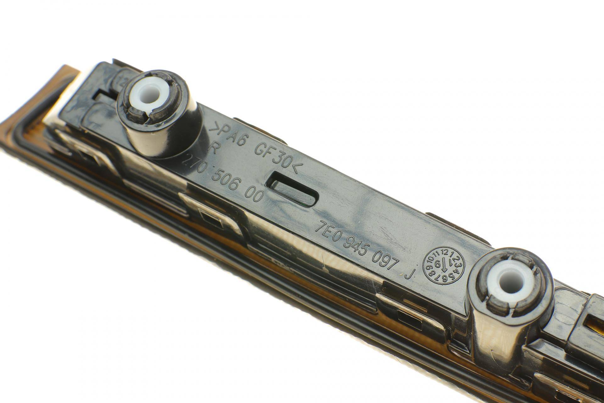 Ліхтар задній VW T5 03- (R) (верхній) (распашонка) (Black)