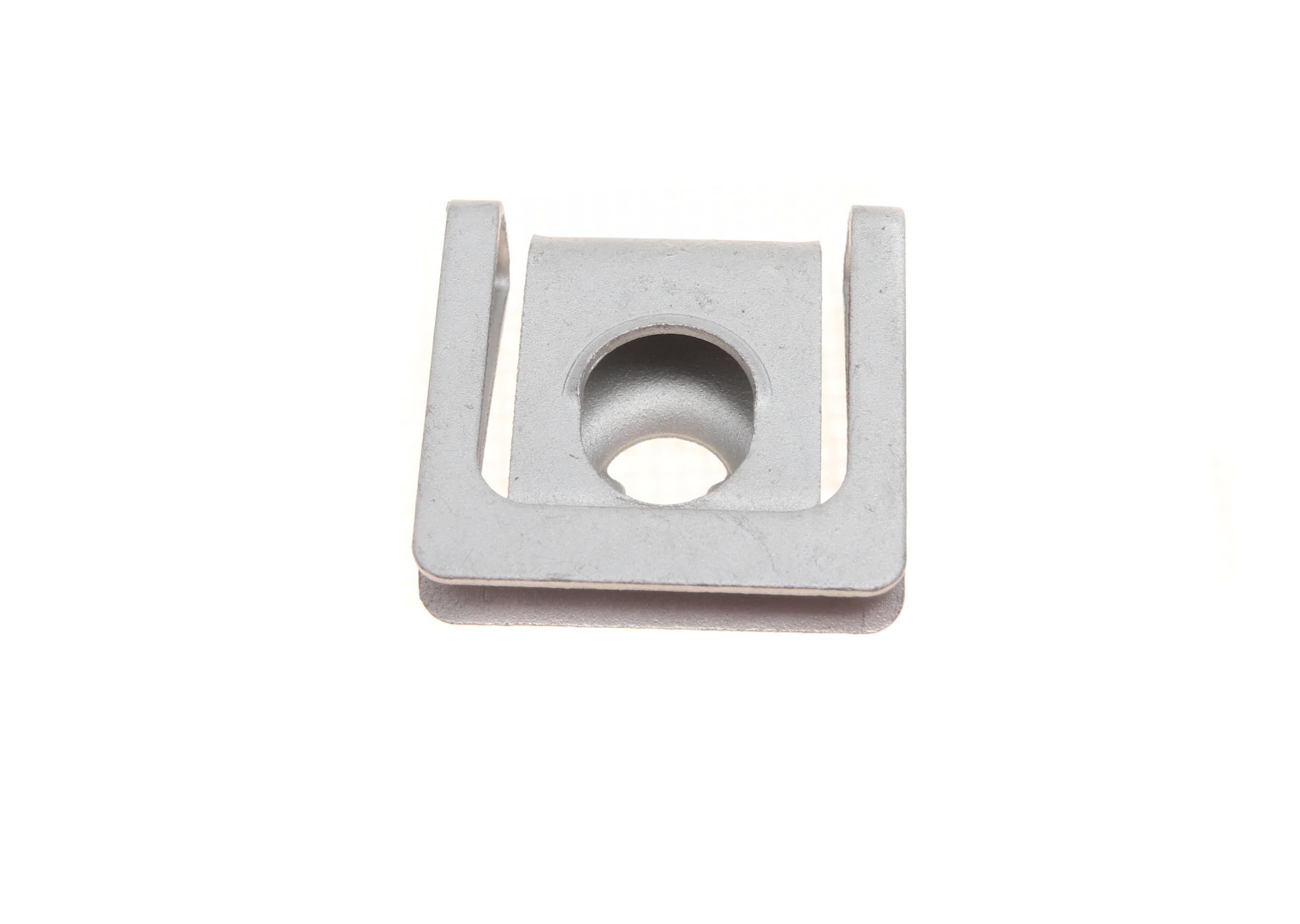 Кліпса кріплення обшивки Audi A6/ VW Passat 96-05 (мама)