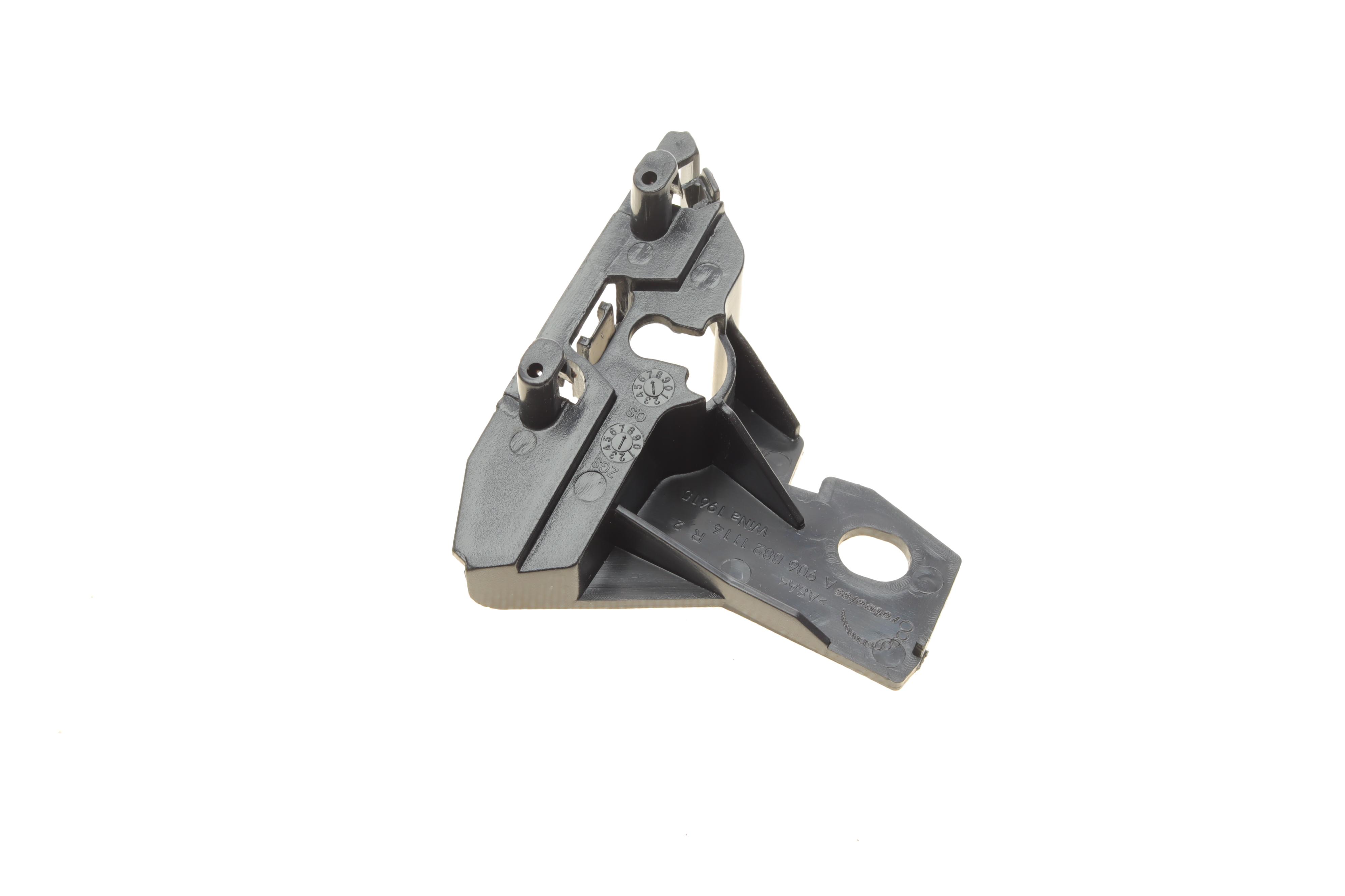 Кронштейн кріплення бампера (R) MB Sprinter 06-