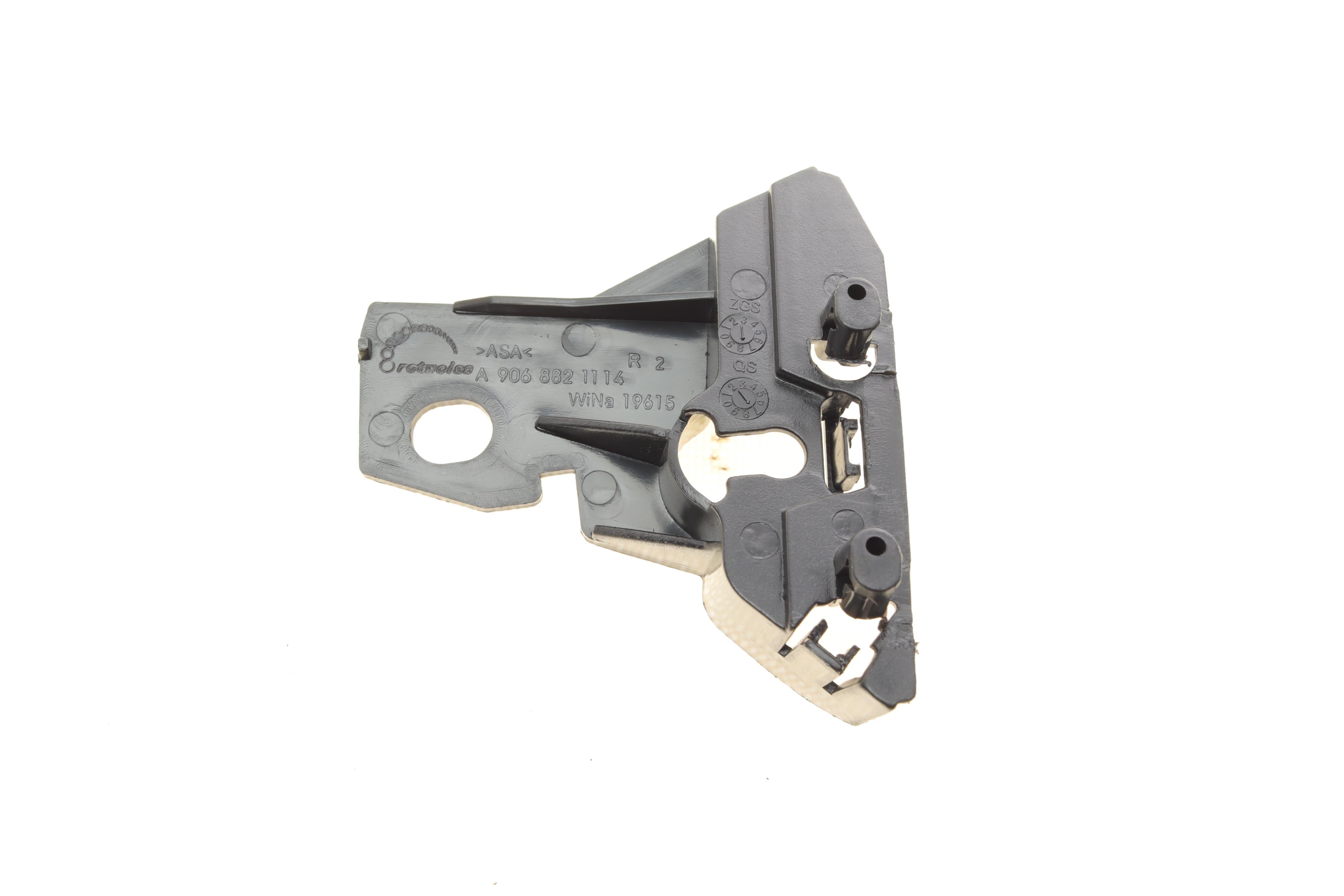 Кронштейн кріплення бампера (R) MB Sprinter 06-