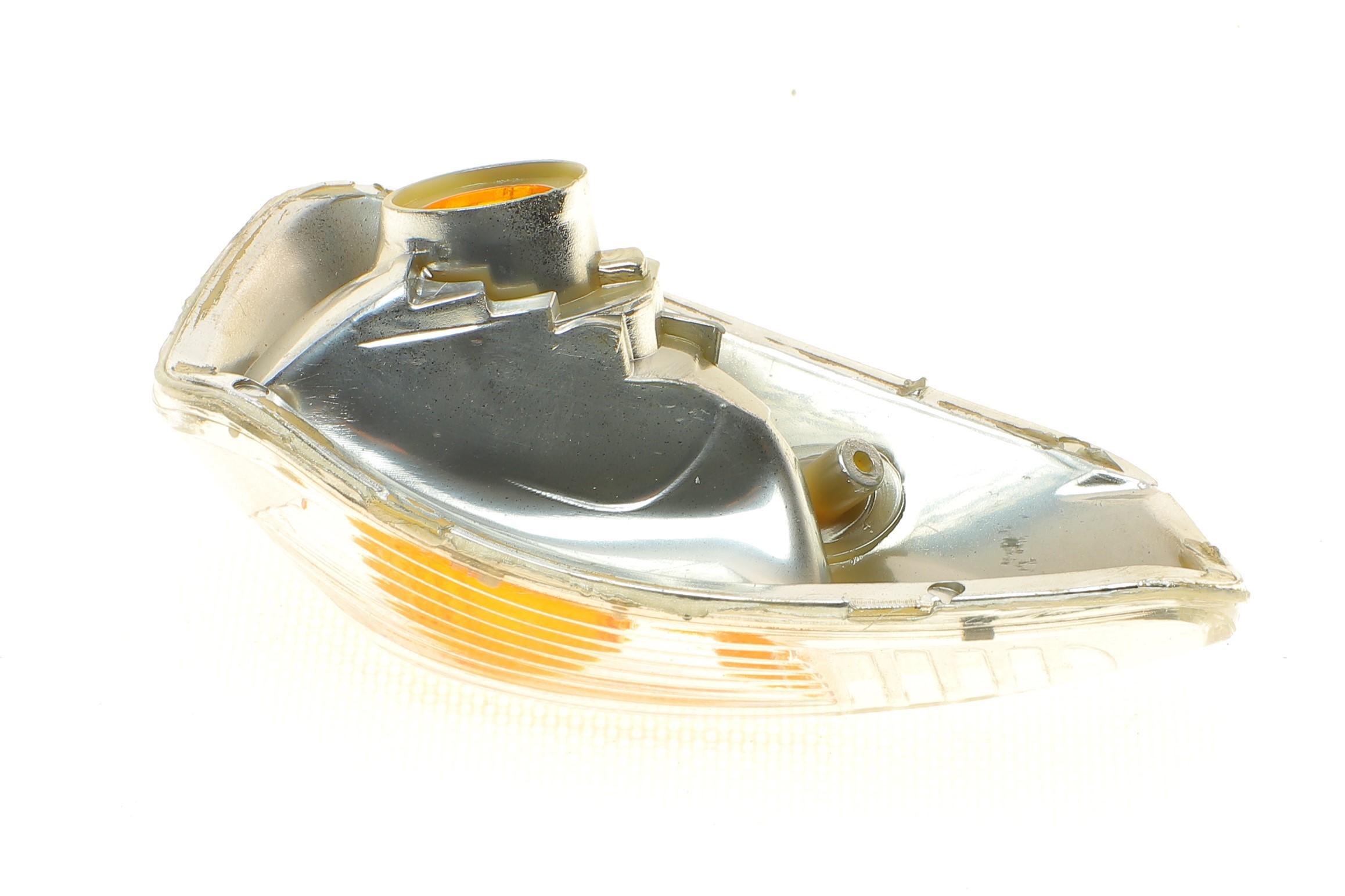 Повторювач повороту на дзеркало Renault Master 10- (R) (261603141R)