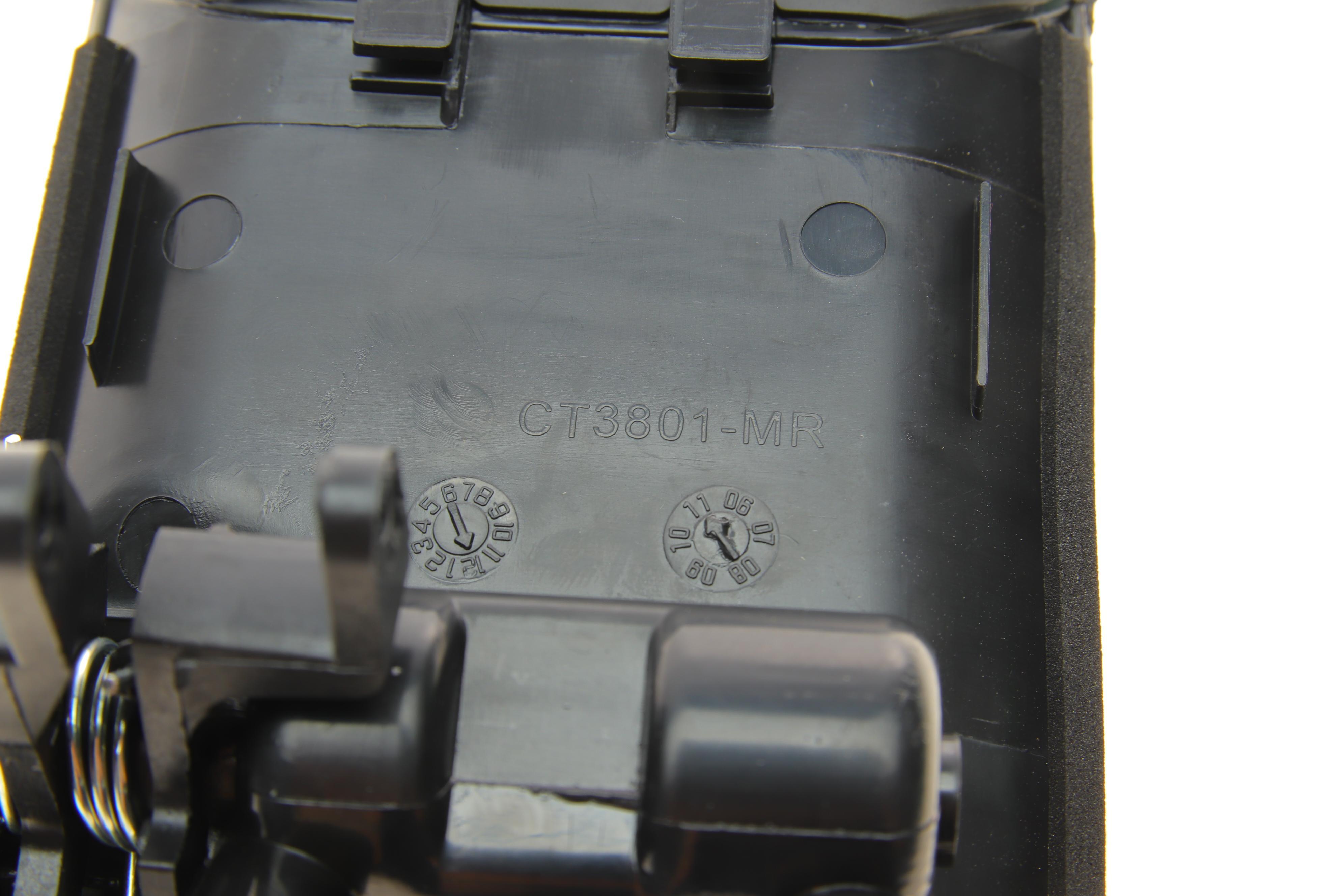 Ручка дверей (бічних/ззовні) (R) Citroen Berlingo/Peugeot Partner 96-15