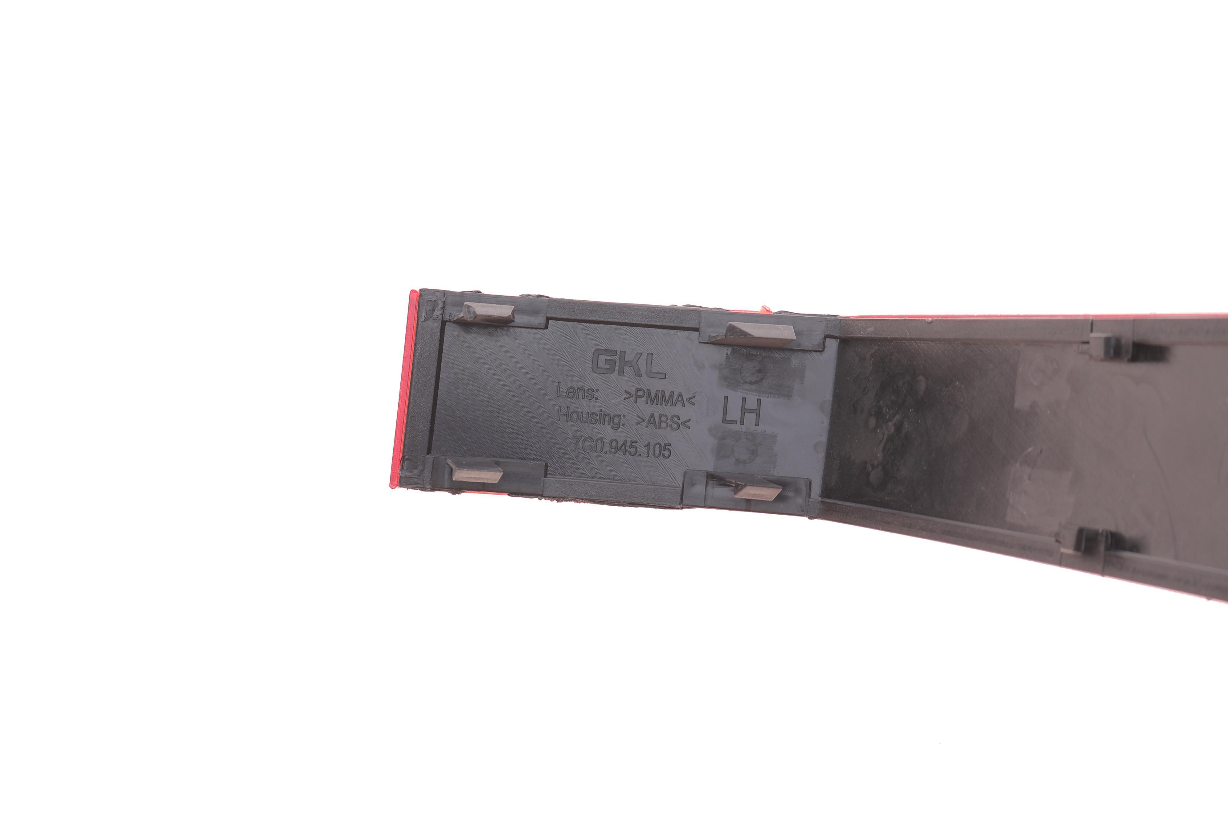 Світловідбивач бампера (заднього) VW Crafter 17-21 (L)