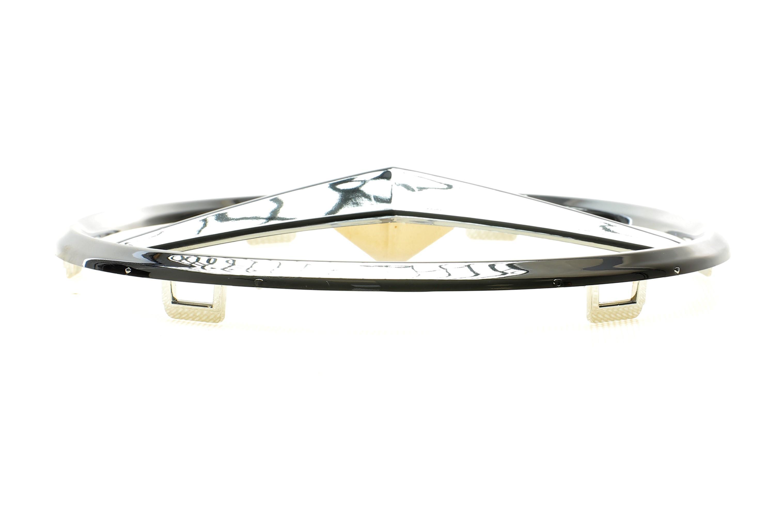 Емблема решітки радіатора MB 208-410D (зірка)