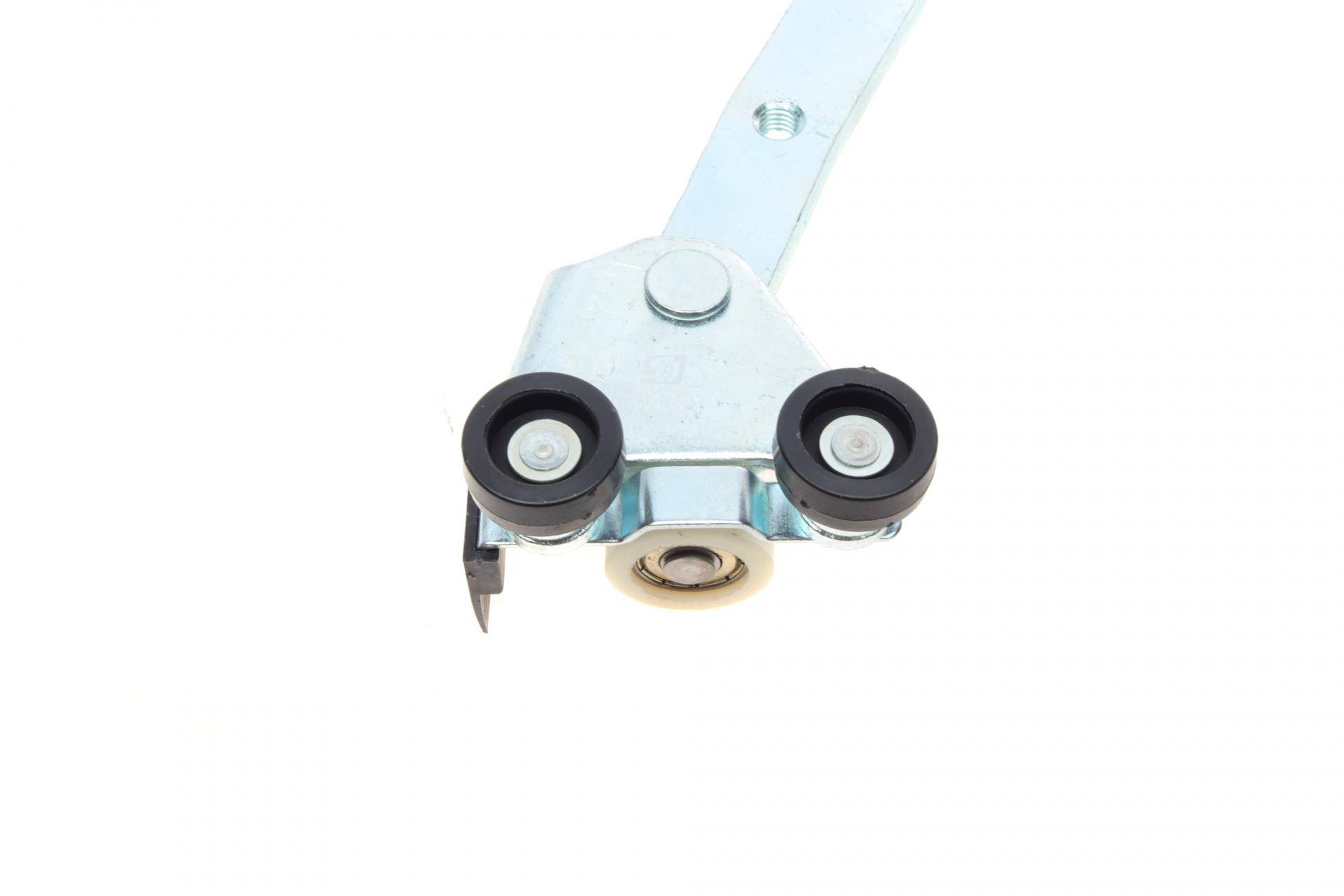 Ролик дверей (бічних/нижній) Iveco Daily 00-05 (R) (з кронштейном)