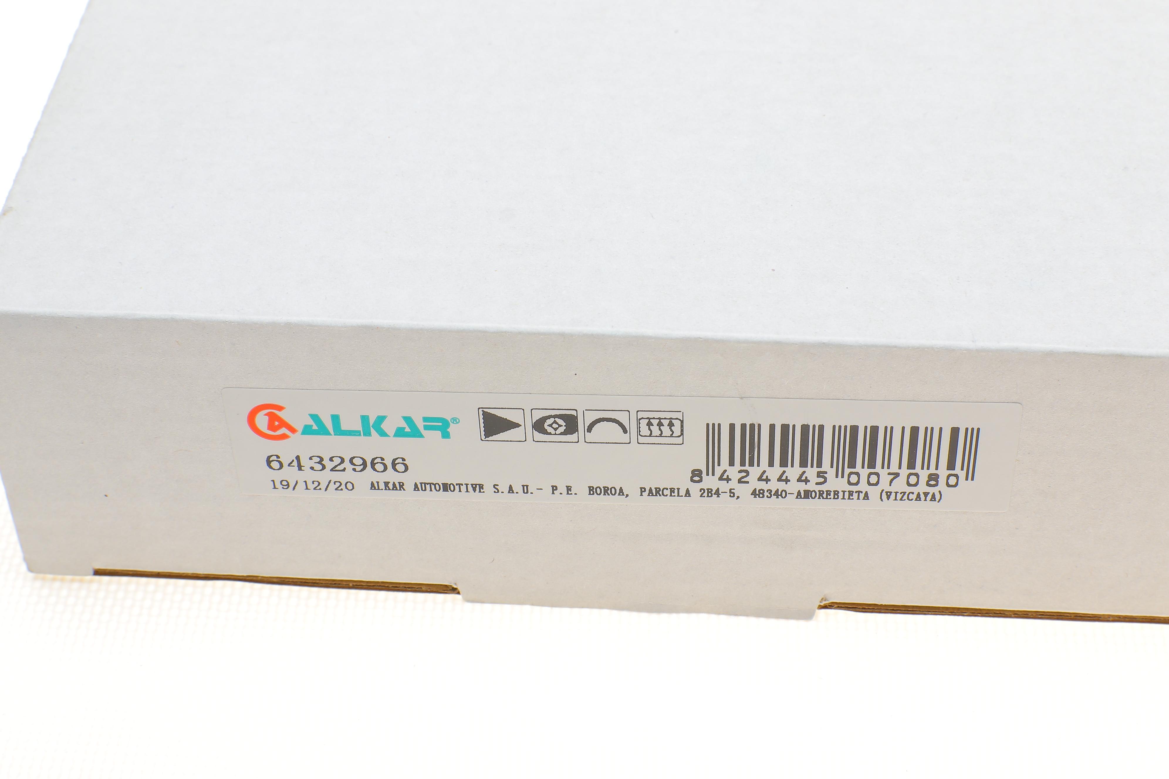 Скло дзеркала (з пластиком) MB Sprinter/VW LT 96-06 (R)