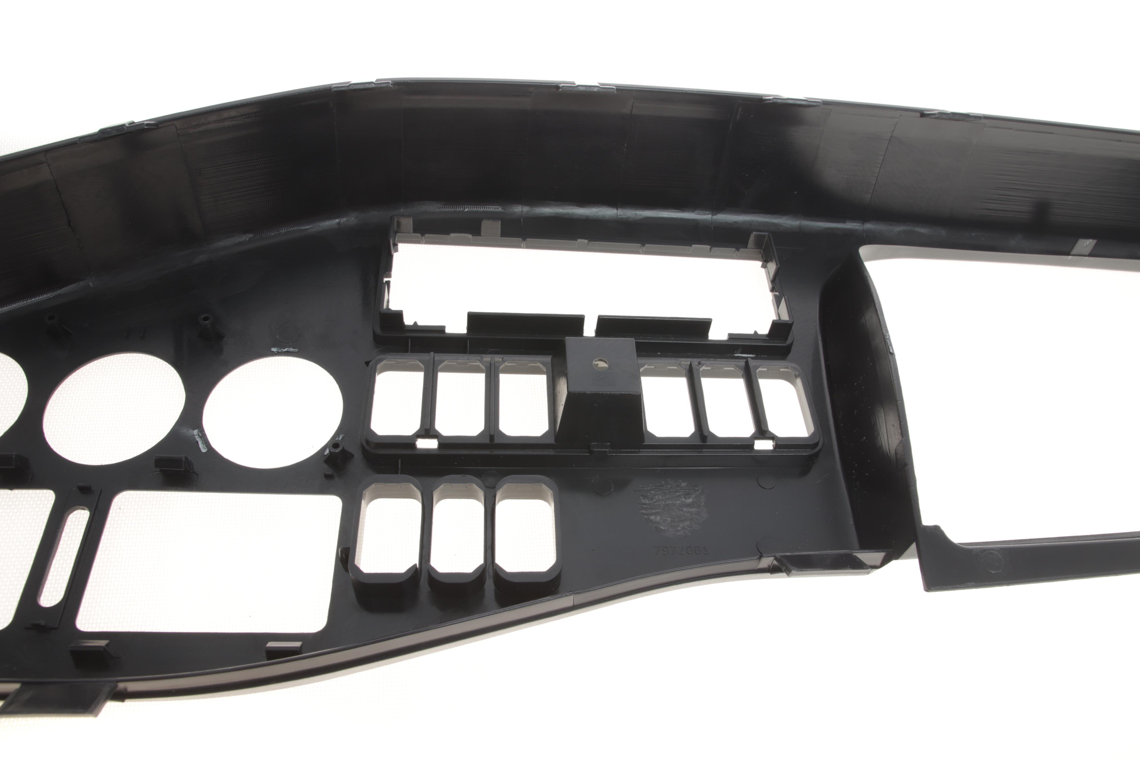 Накладка панелей приладів MB 901-904 (L)