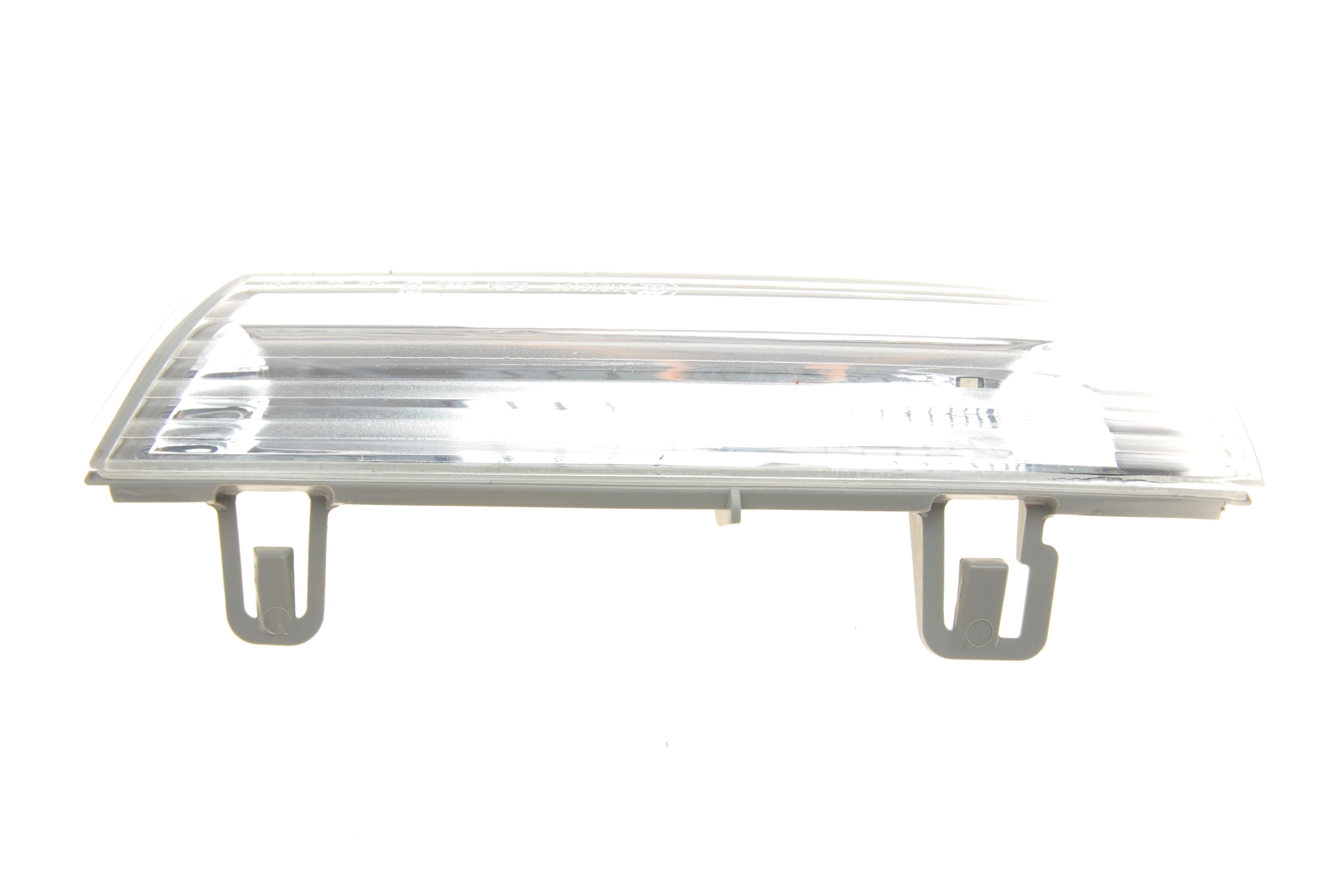 Повторювач повороту на дзеркало VW Golf V/Passat/Sharan 95- (R)