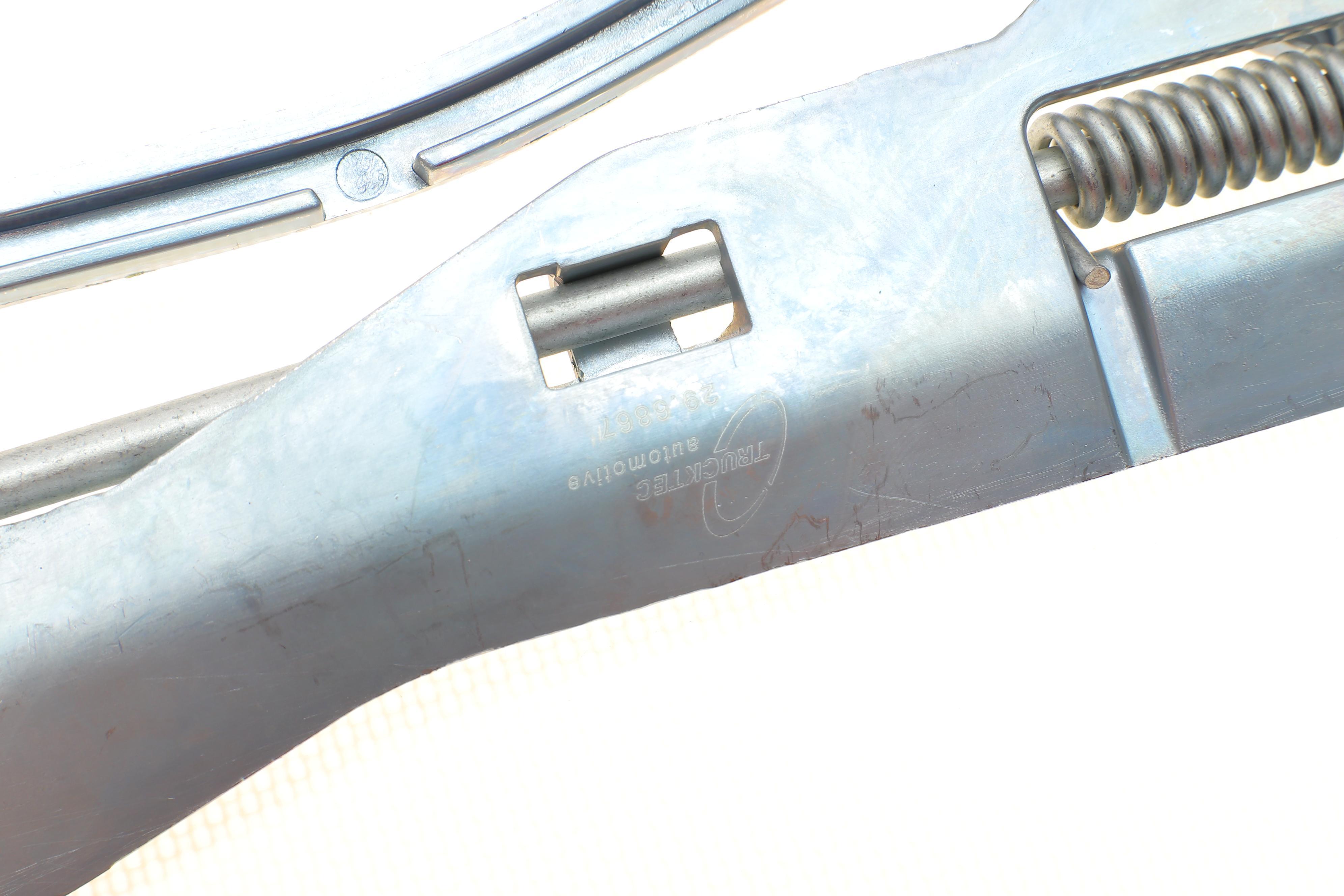 Ручка дверей (задніх) (L) BMW X5 (E53) 00-06 (Тримач)