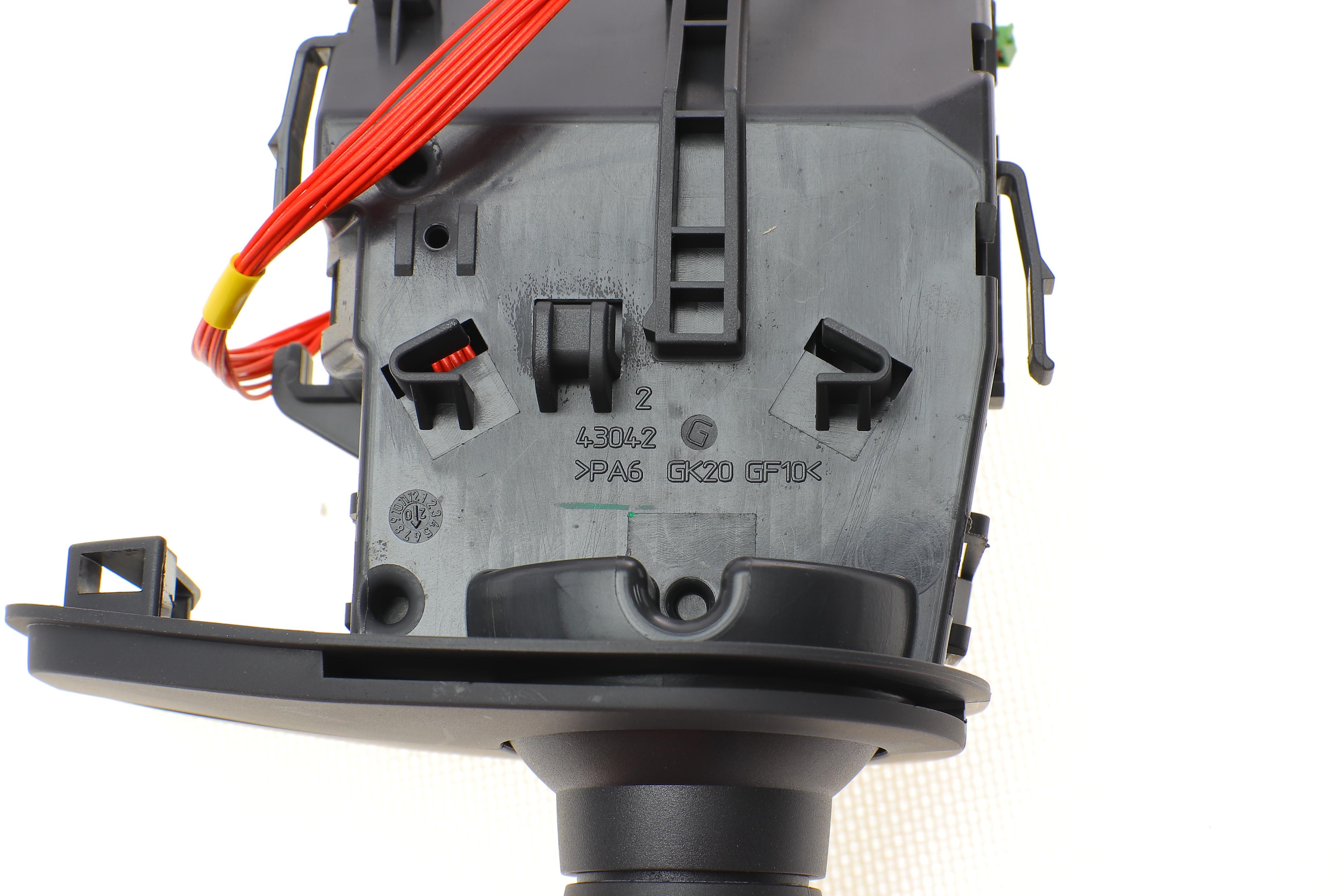 Перемикач підрульовий Renault Kangoo 1.5dCi 10- (L) (світ/туманки/сигнал)