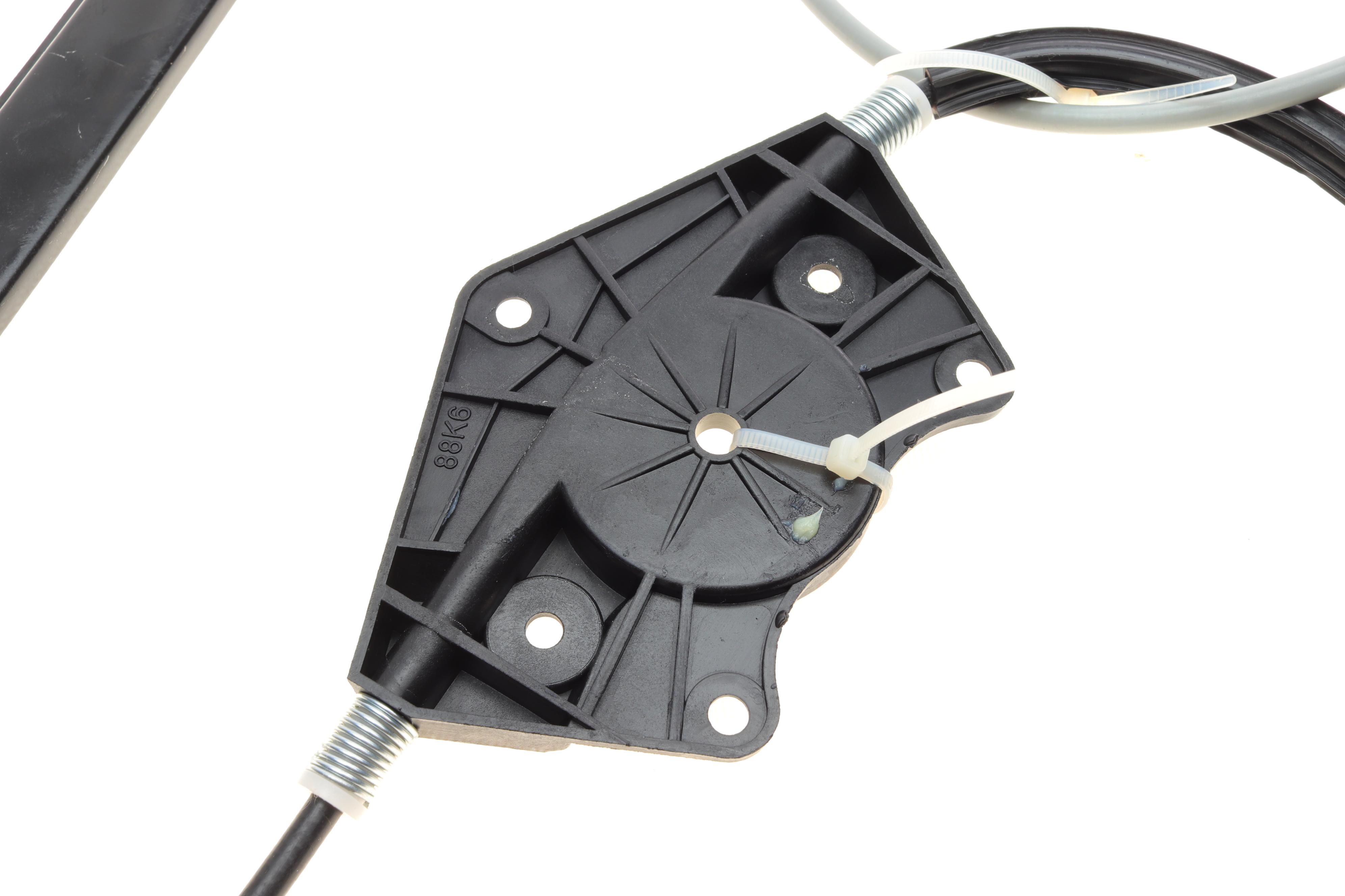 Склопідіймач (спереду) VW Passat 96-05 (R) (електро)