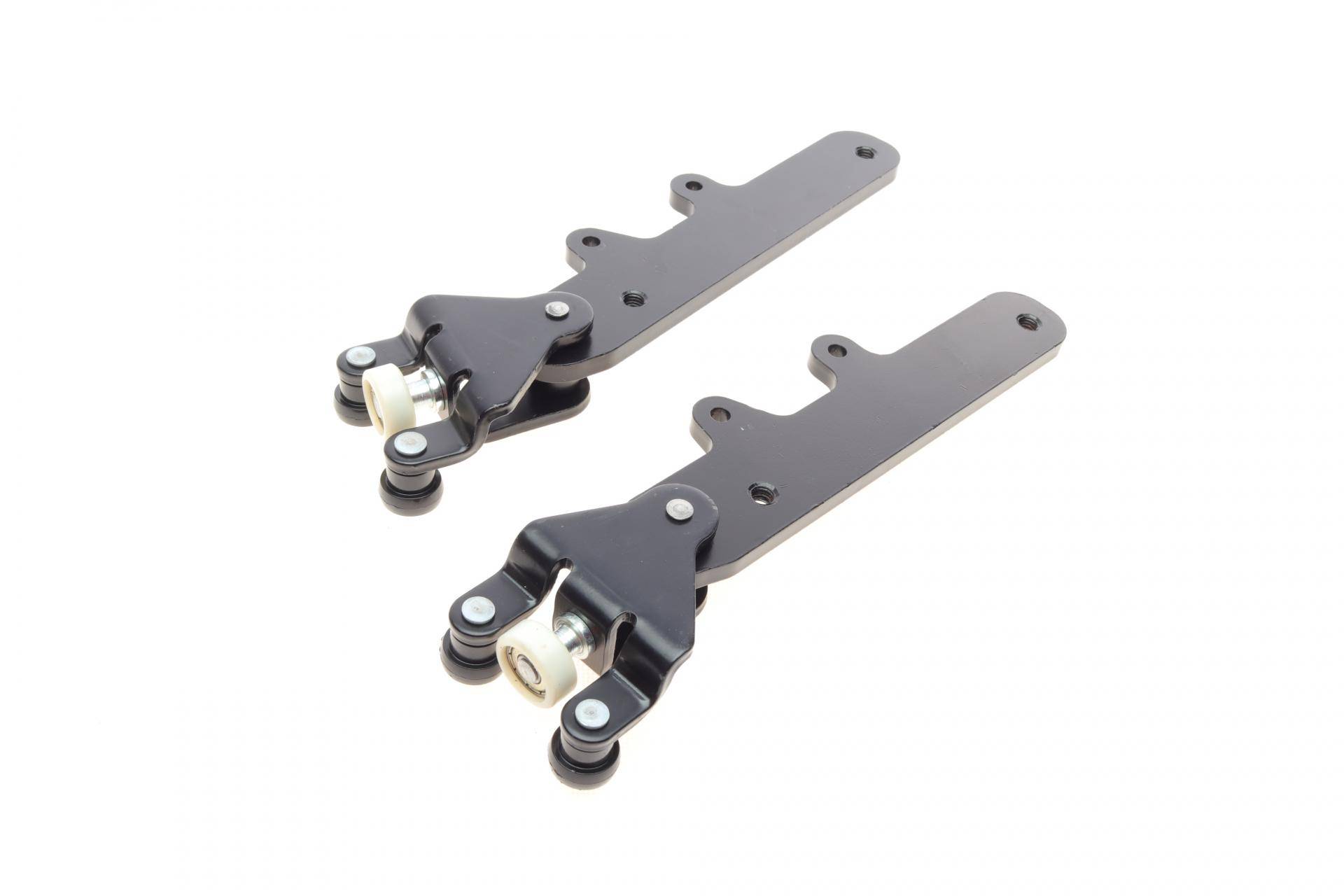 Ролик дверей (бічних/нижній) Fiat Doblo 10- (R) (з кронштейном)