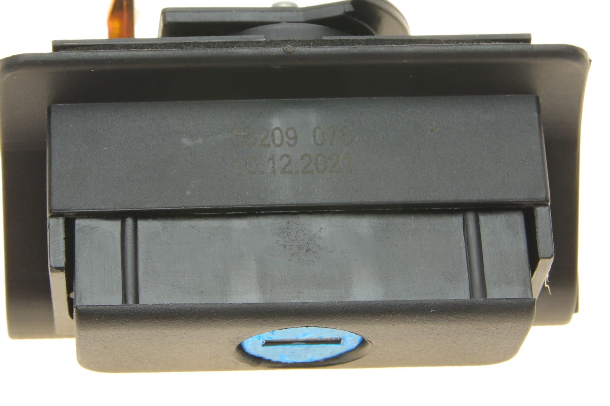 Замок кришки багажника VW Golf 91-97