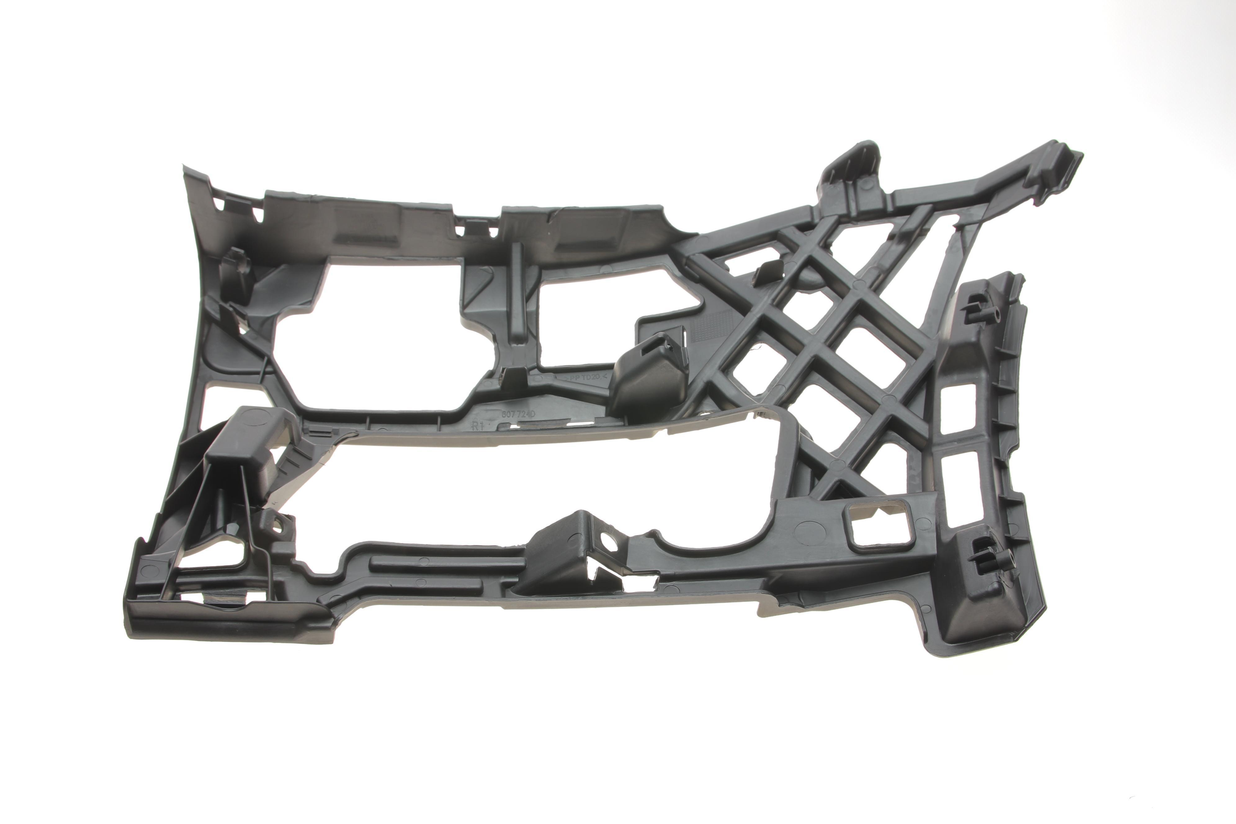 Кронштейн кріплення бампера (переднього/R) VW Golf VII 12-20