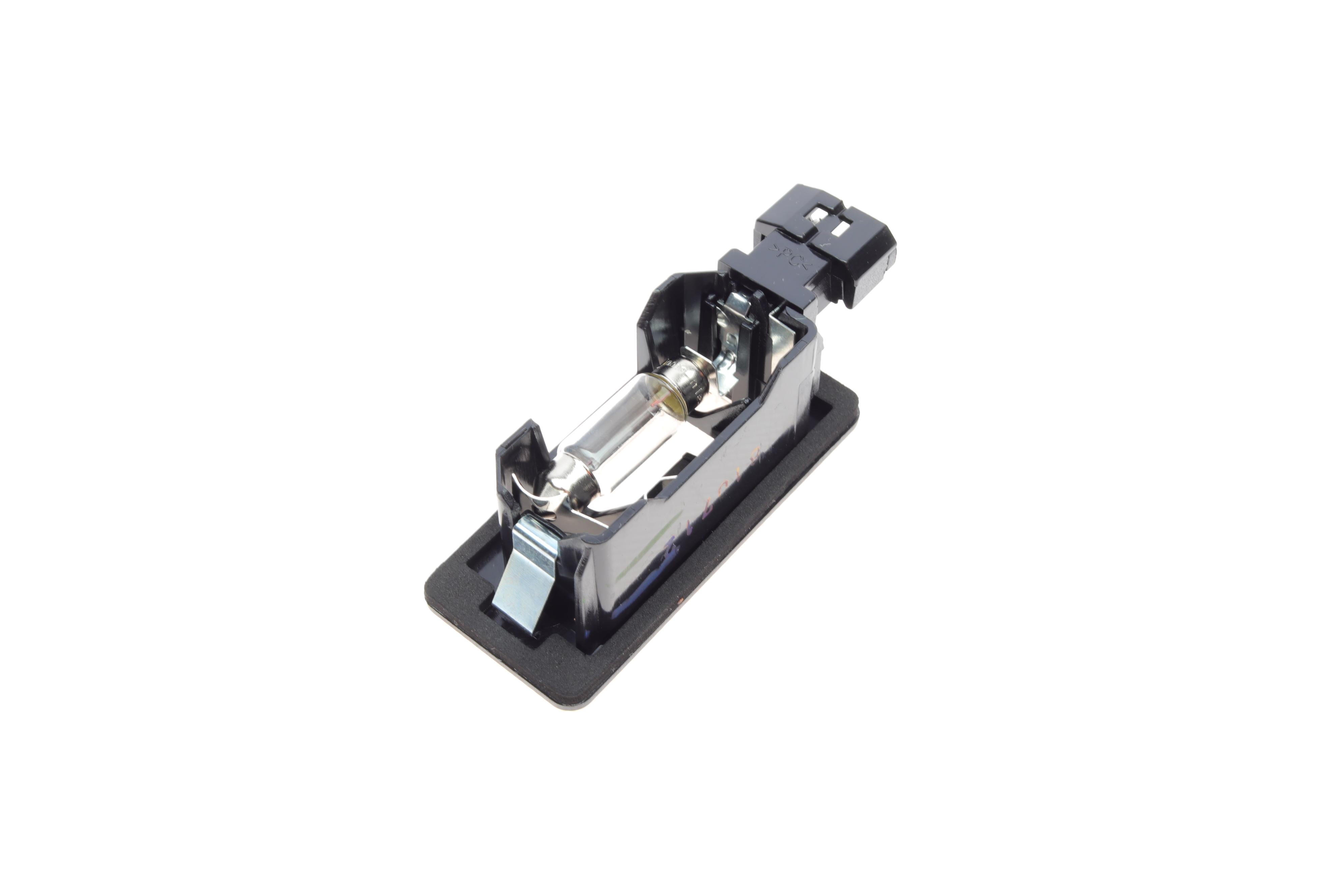 Ліхтар освітлення номерного знака BMW 3 (E90)/5 (E39/E60)/X6 (E71/E72) 95-14 M52/M57/N57/N63