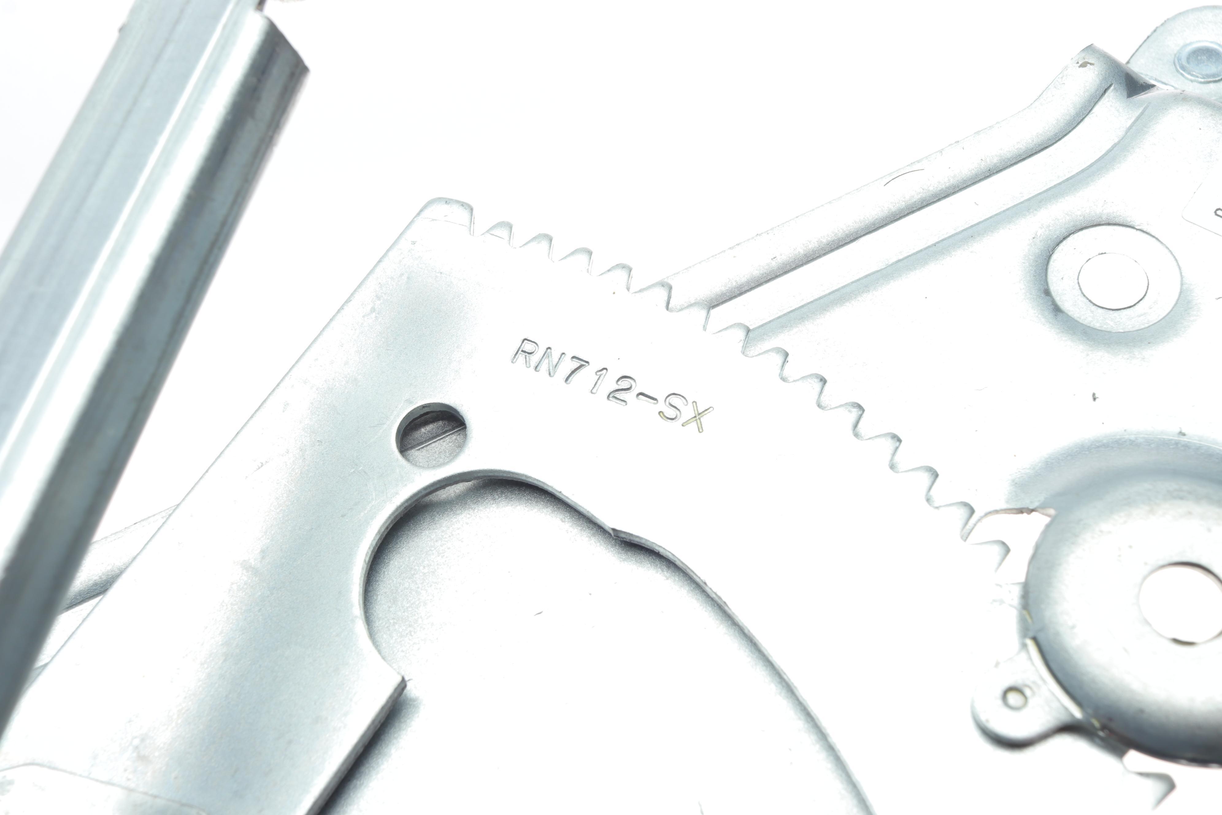 Склопідіймач (передній) Renault Scenic 09- (L) (електро) (без моторчика)