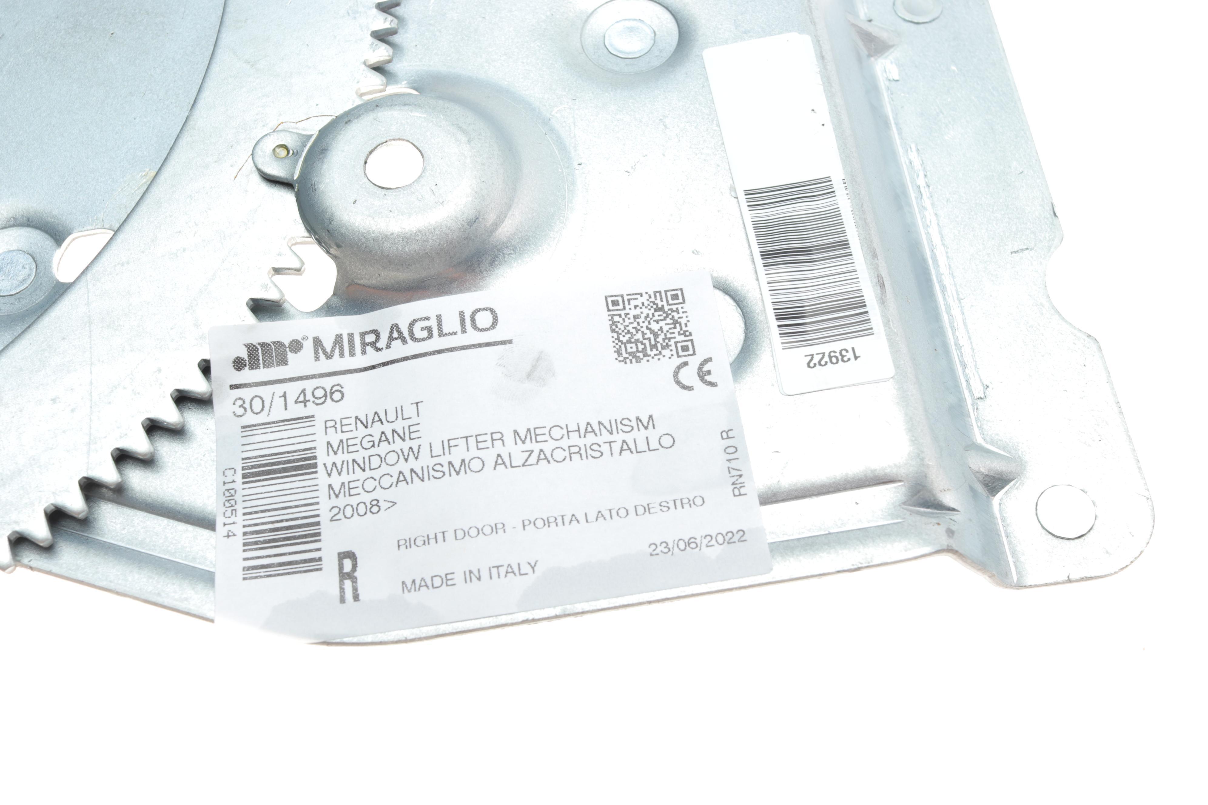 Склопідіймач (передній) Renault Megane 09- (R) (електро) (без моторчика)