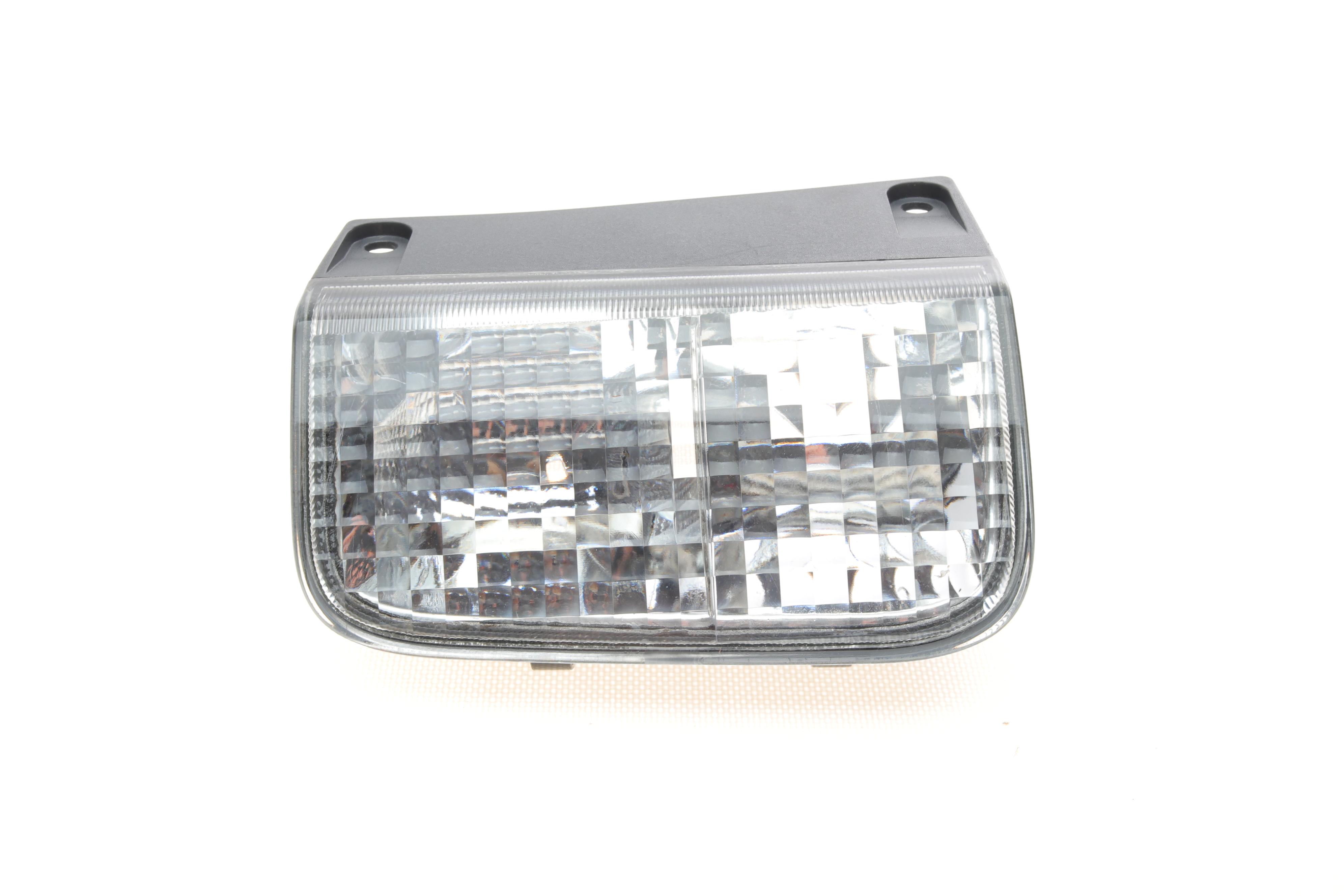 Ліхтар задній Renault Trafic 01-14 (R) (заднього ходу)