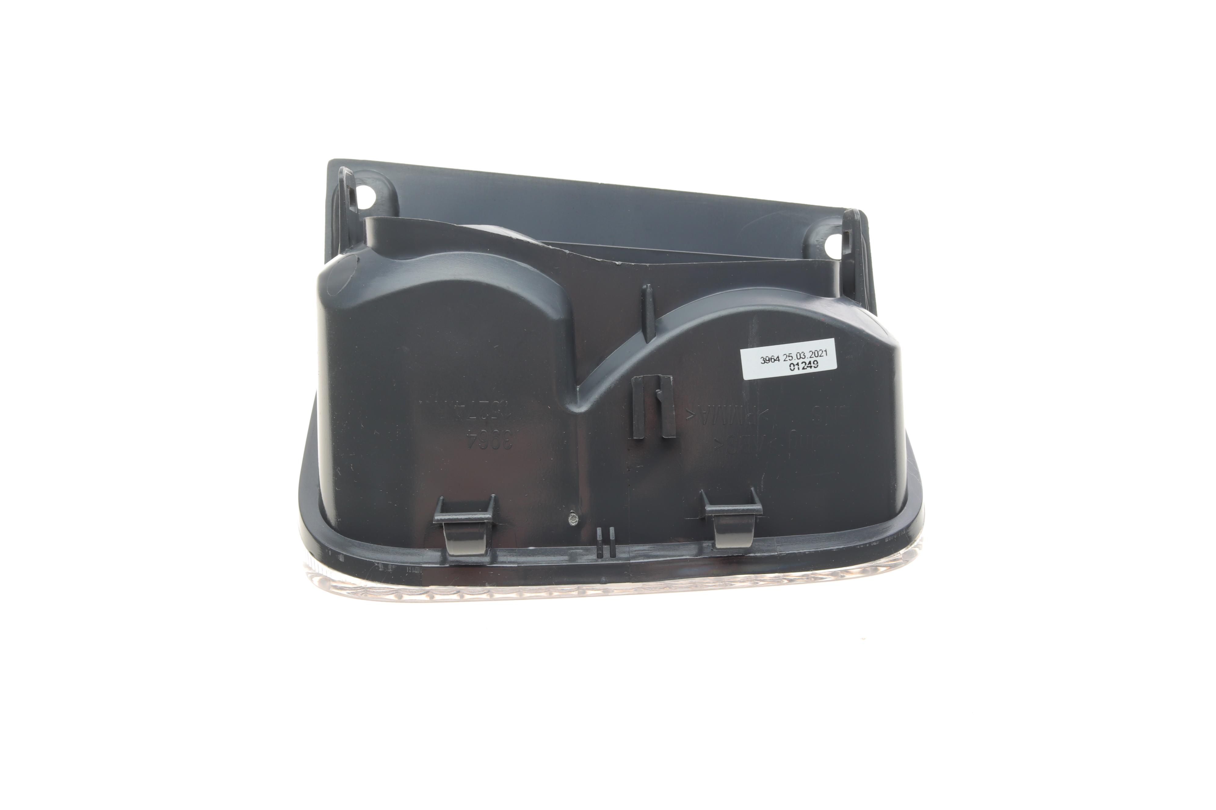 Ліхтар задній Renault Trafic 01-14 (R) (заднього ходу)