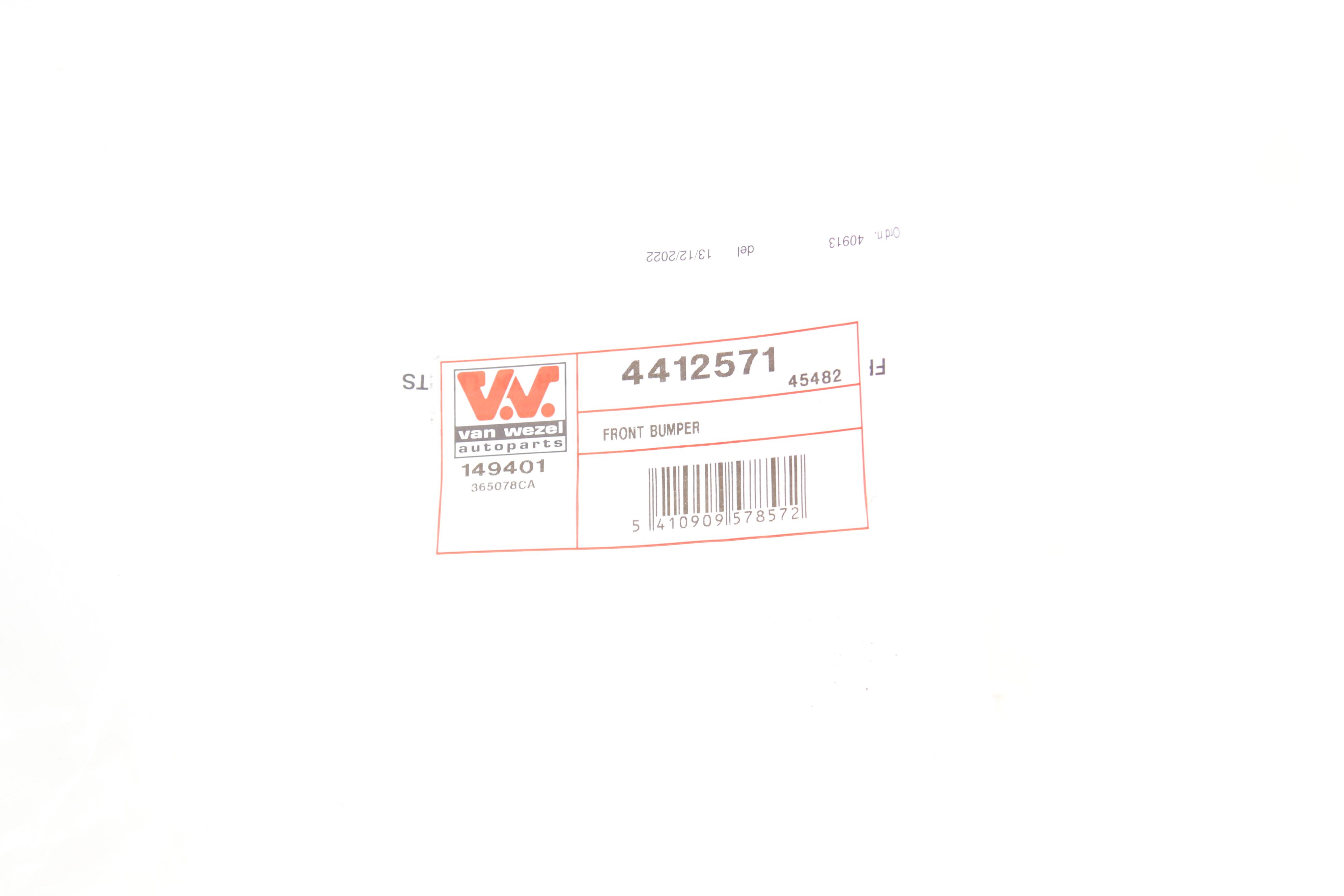 Бампер (передній) Renault Kangoo 08- (з отворами під противотумки)