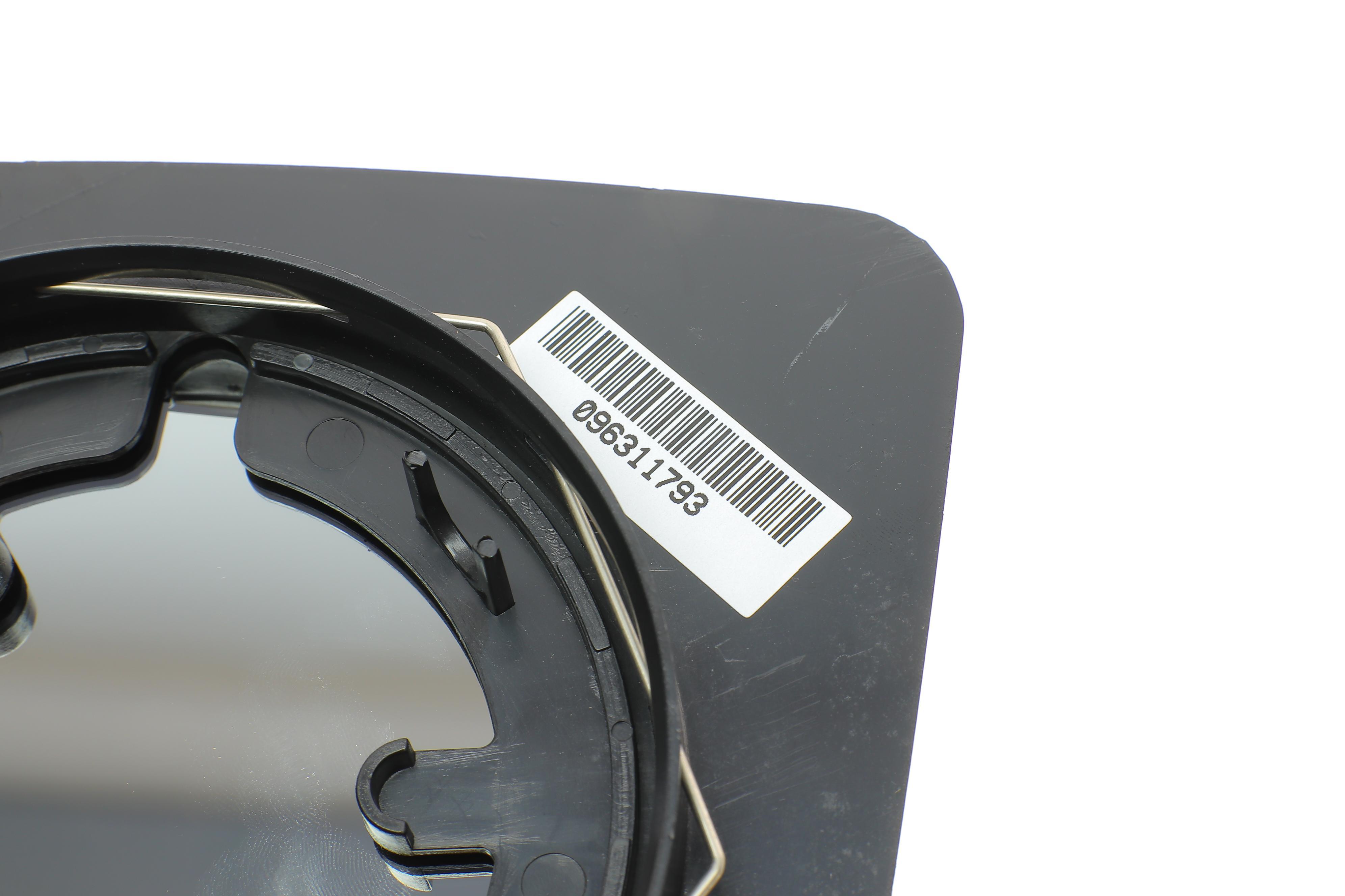 Скло дзеркала Citroen Jumpy/Fiat Scudo/Peugeot Expert 96-06 (L)