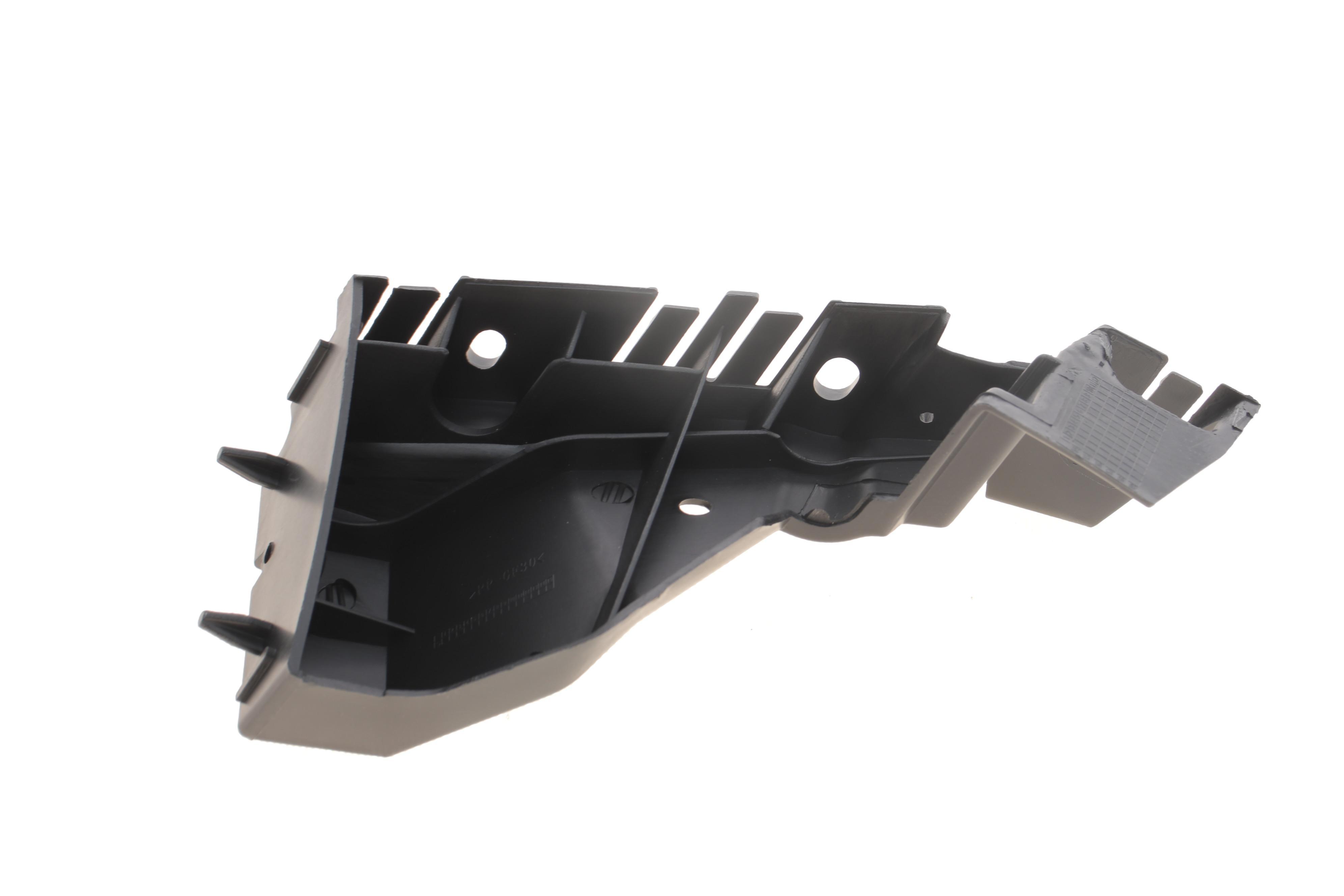 Кронштейн кріплення бампера (переднього/L) Audi Q5 08-17