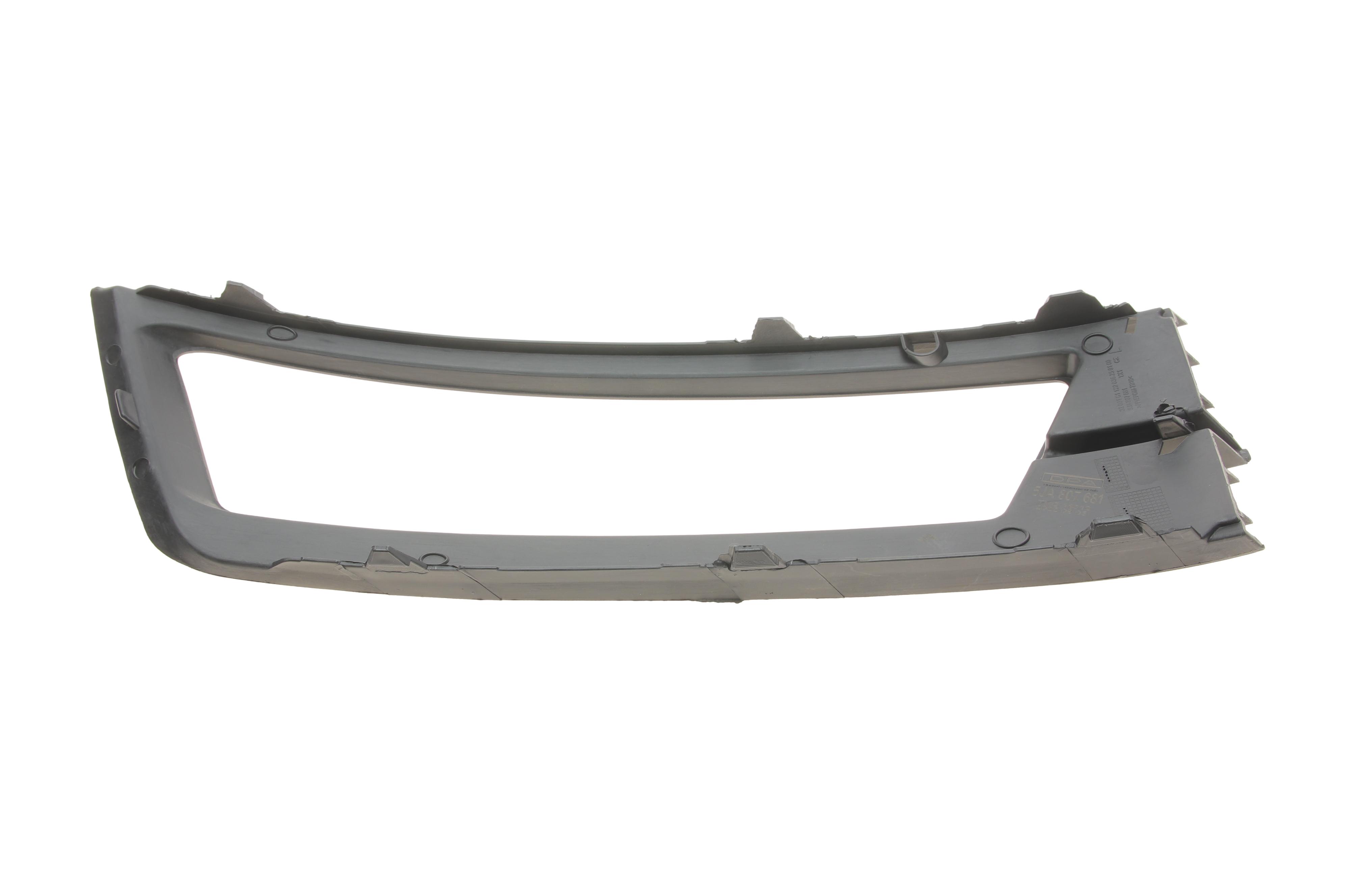 Вставка бампера (під протитуманку) Skoda Rapid 12-19 (L)