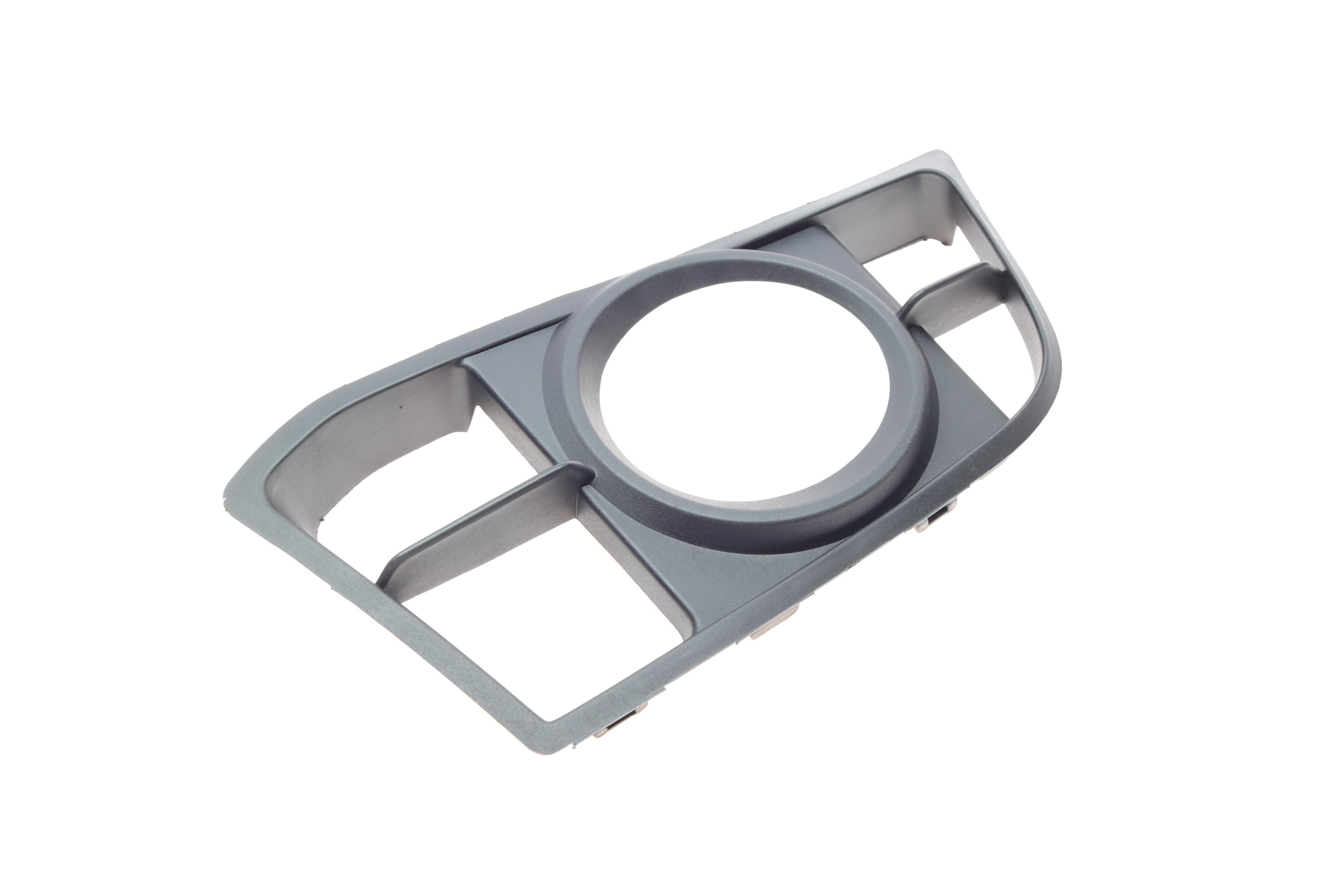 Вставка бампера (під протитуманку) BMW 5 (F10/F11) 09-17 (M-Technic) (R)