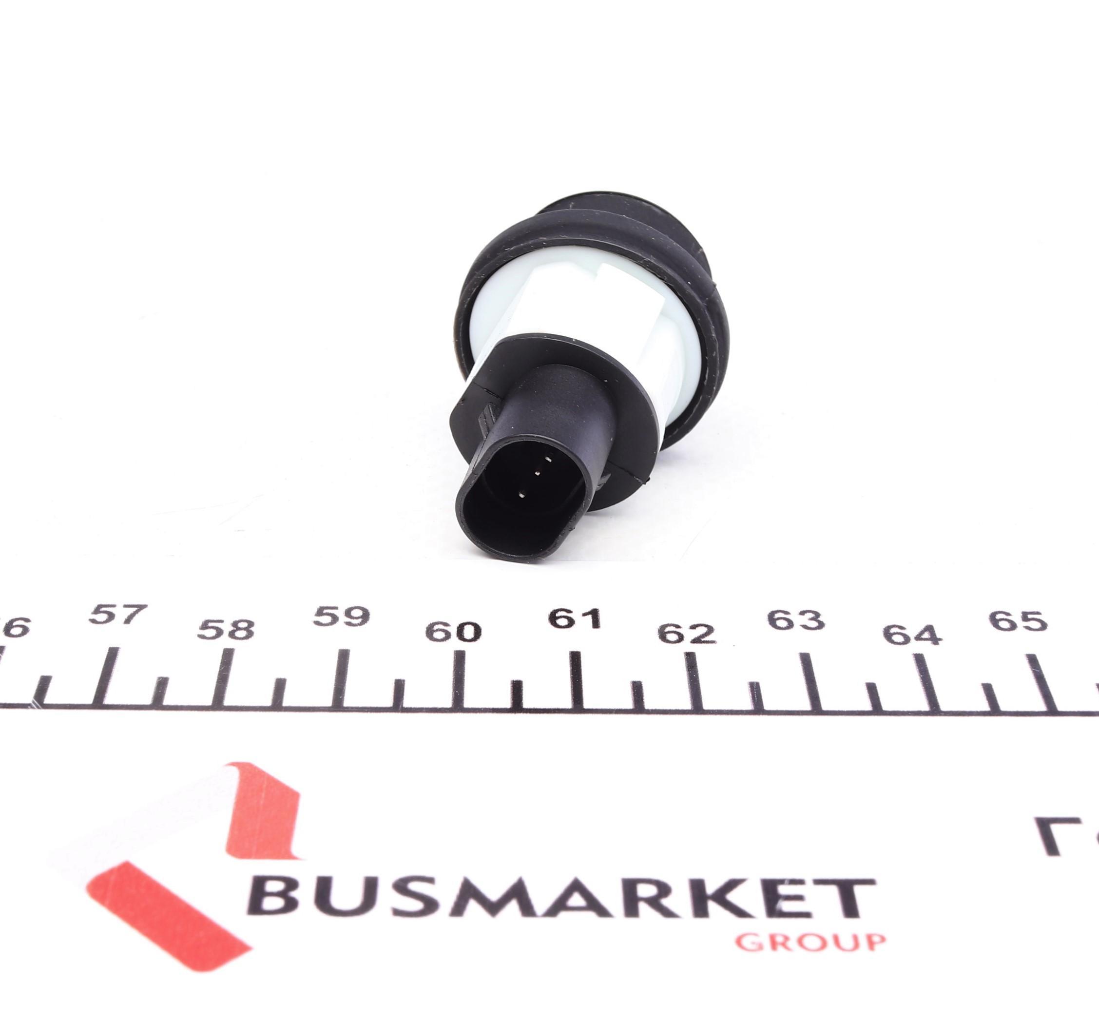 Вимикач дверей кінцевий VW T4 90-03