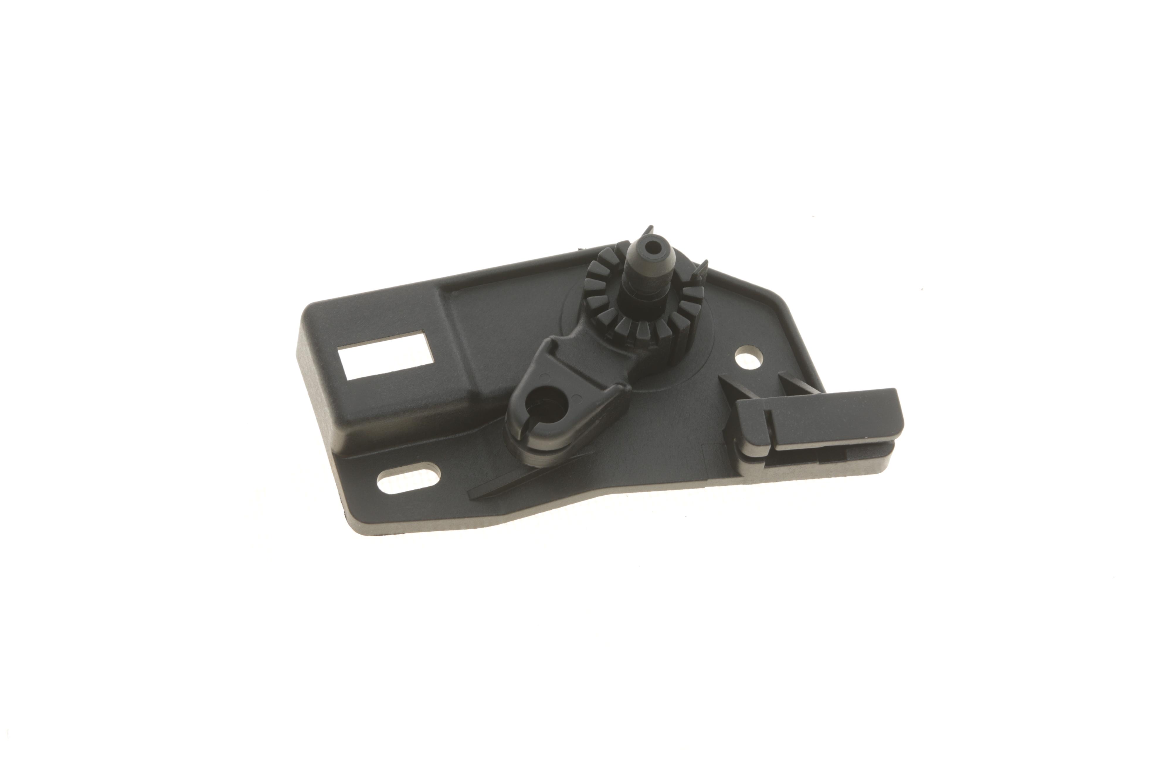 Кронштейн ручки капоту  VW Golf -06