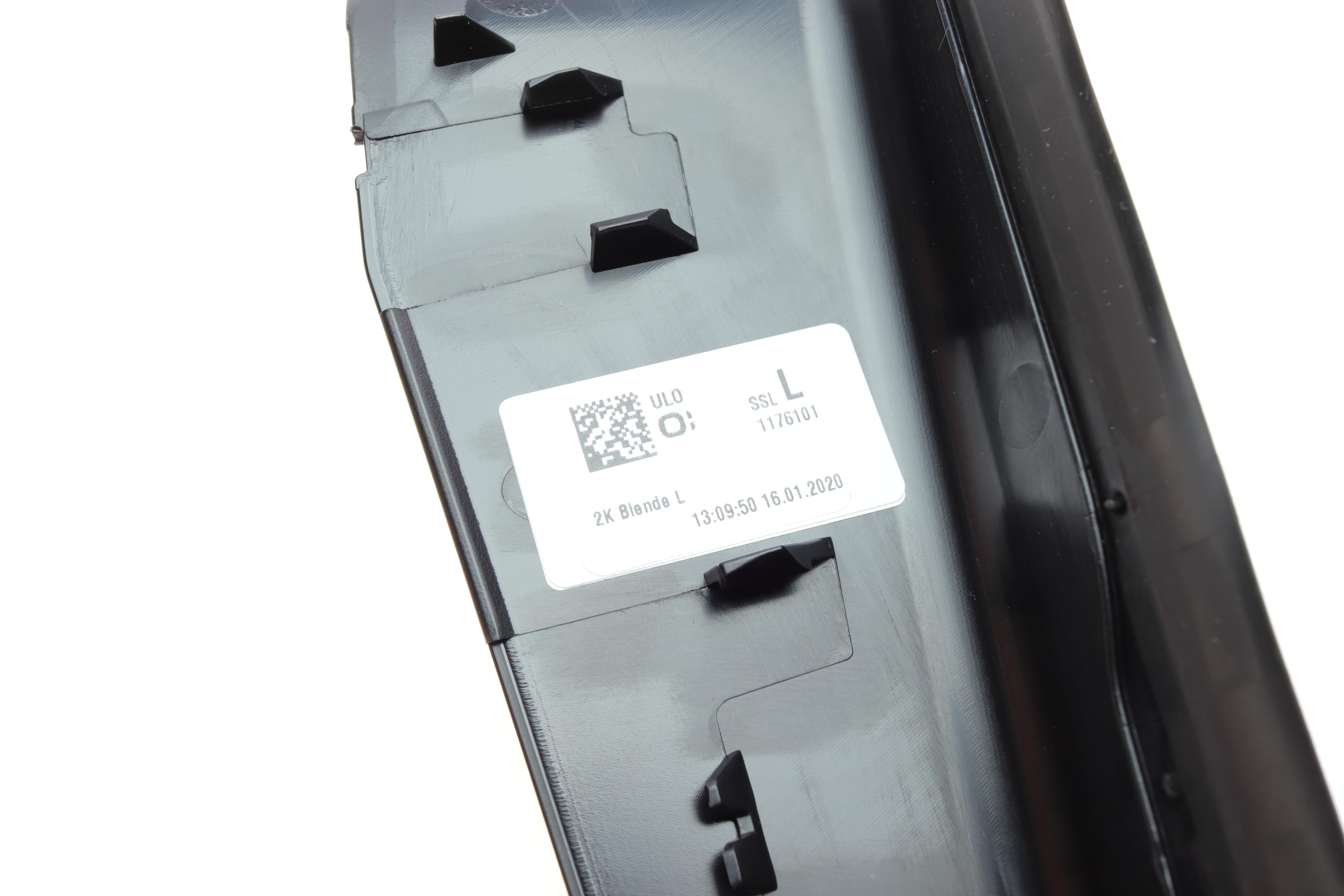 Накладка ліхтаря (заднього) BMW 5 (G30/F90) 17-20 (L)