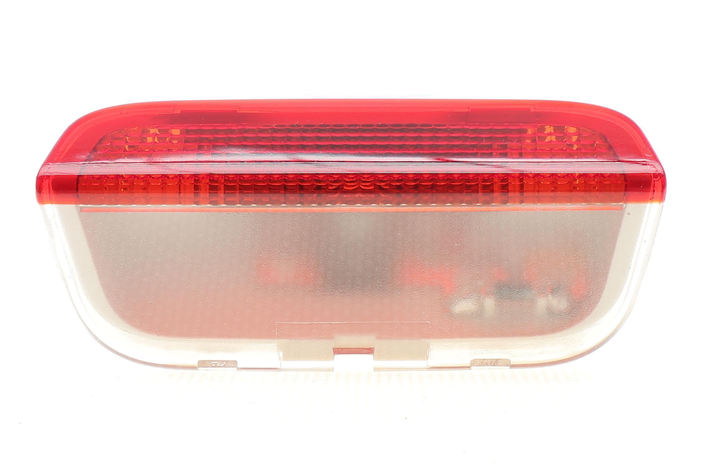 Ліхтар підсвітки салону VW Passat 05-