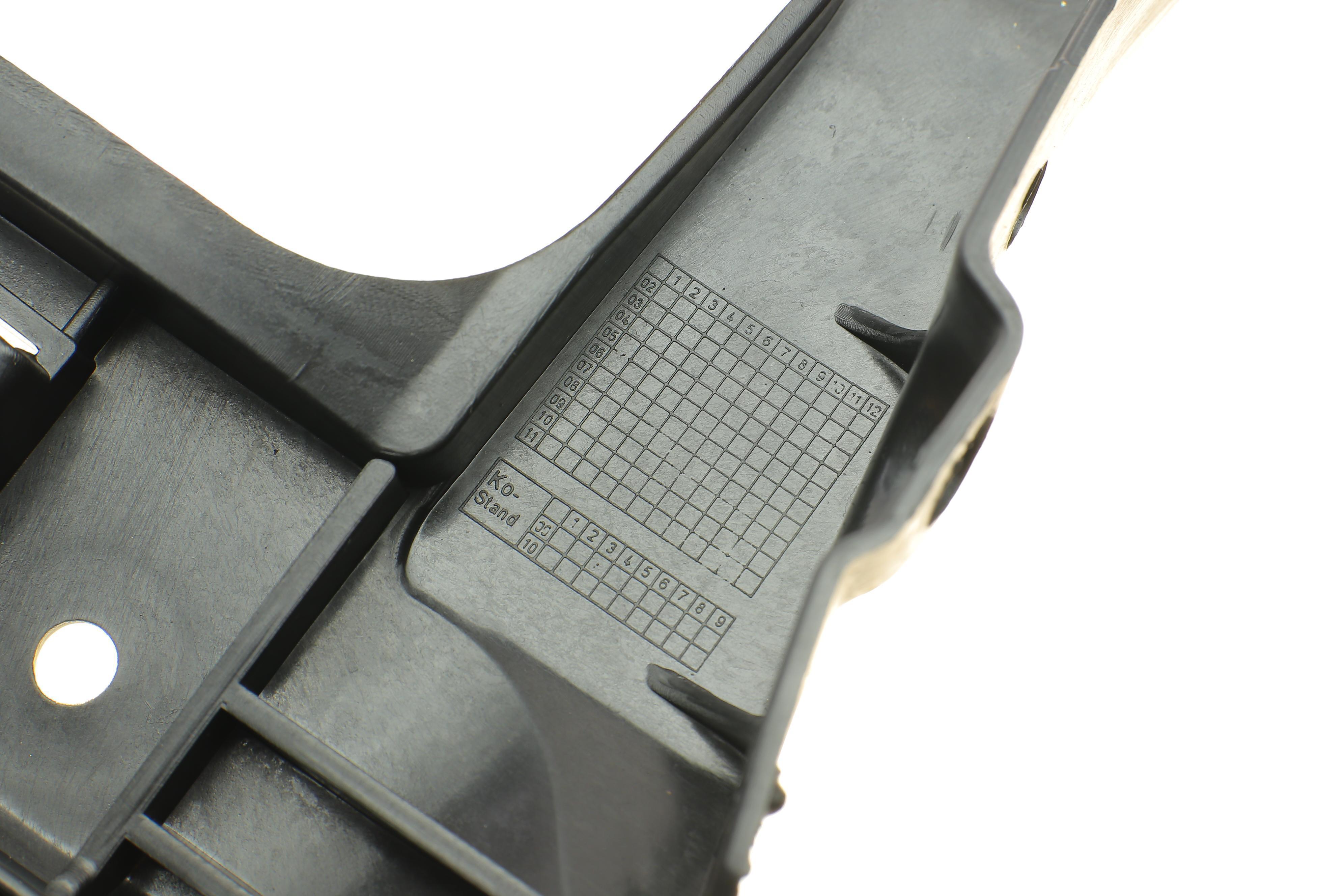 Кронштейн кріплення бампера (заднього/L) VW T5 03-15