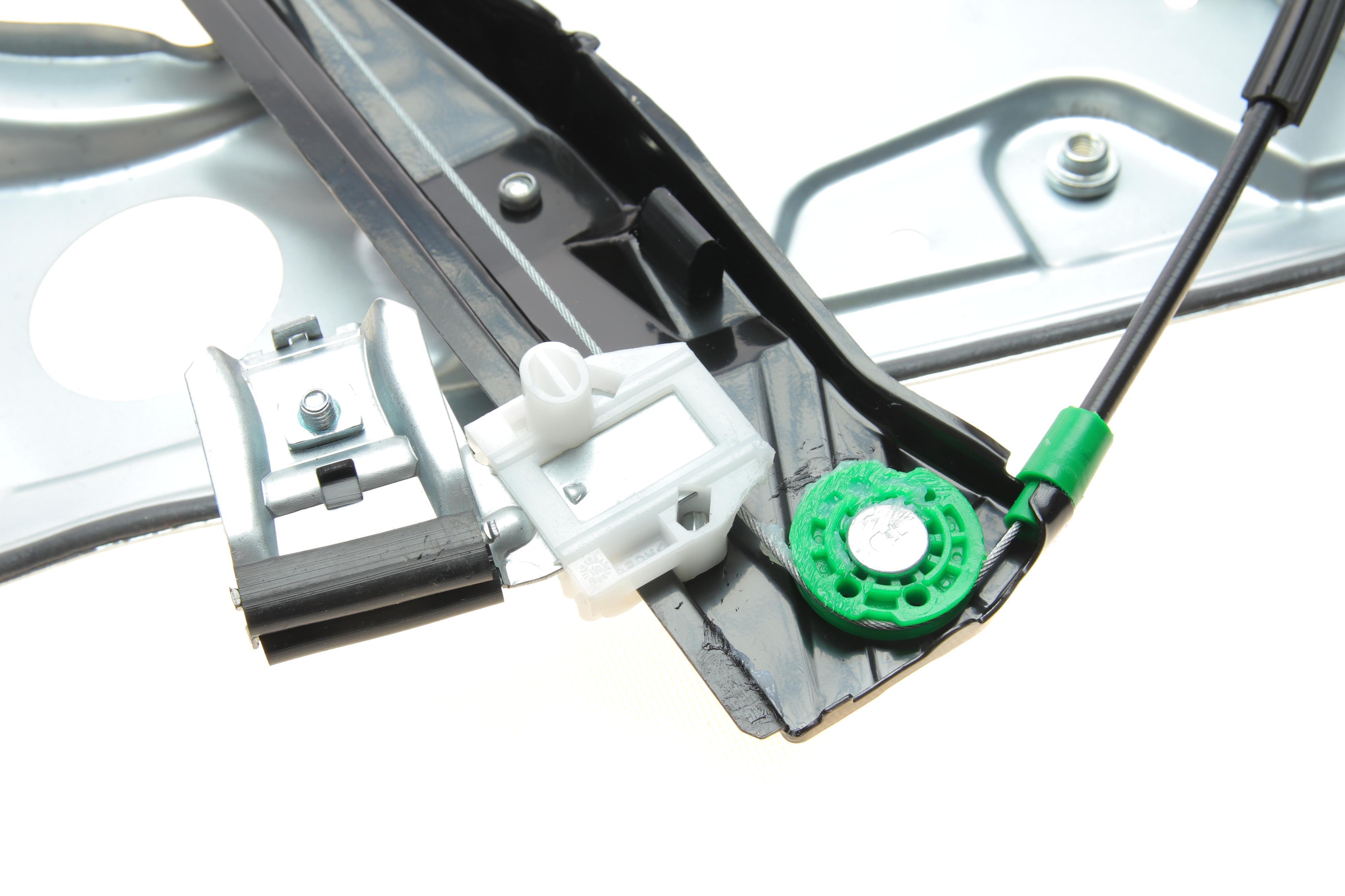 Склопідіймач (передній) Skoda Fabia 99-08 (R) (електро) (без моторчика) (з пластиною)