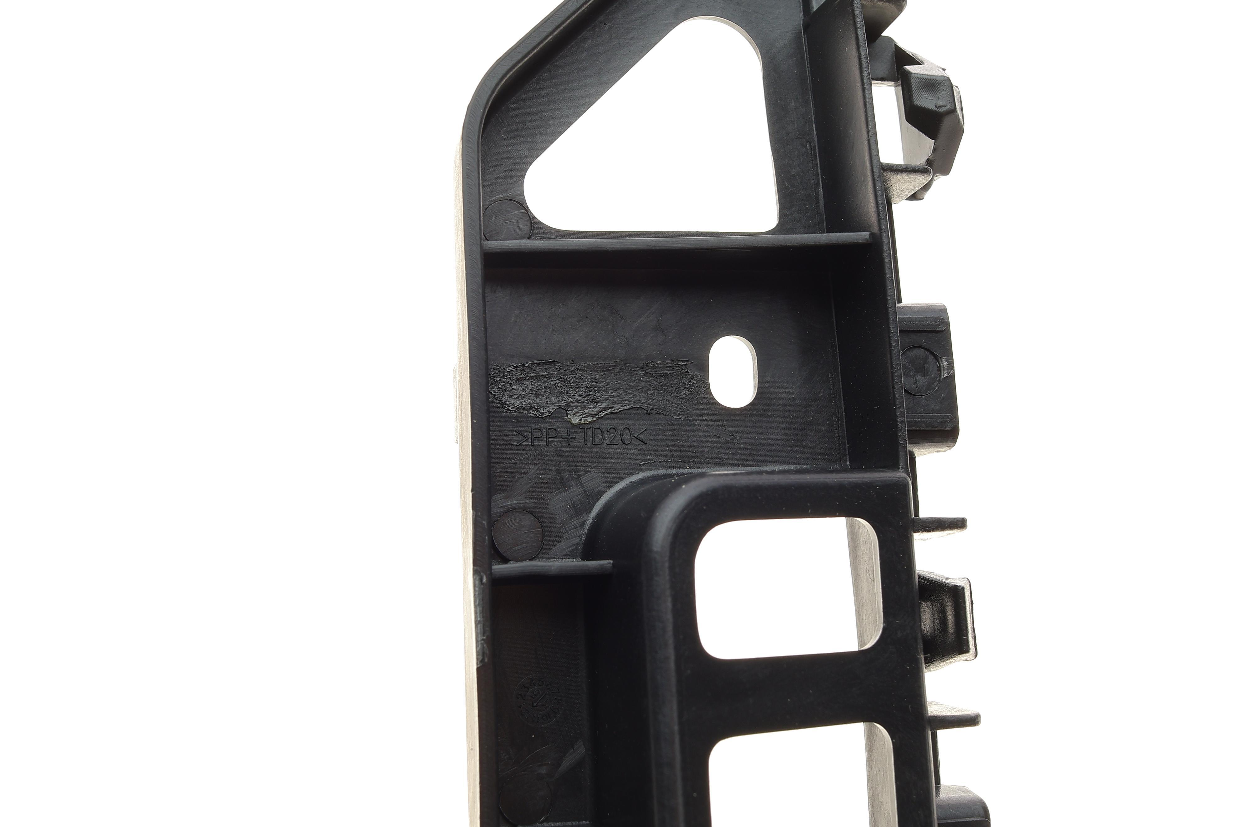 Кронштейн кріплення бампера (переднього/L) VW Caddy III 10-15