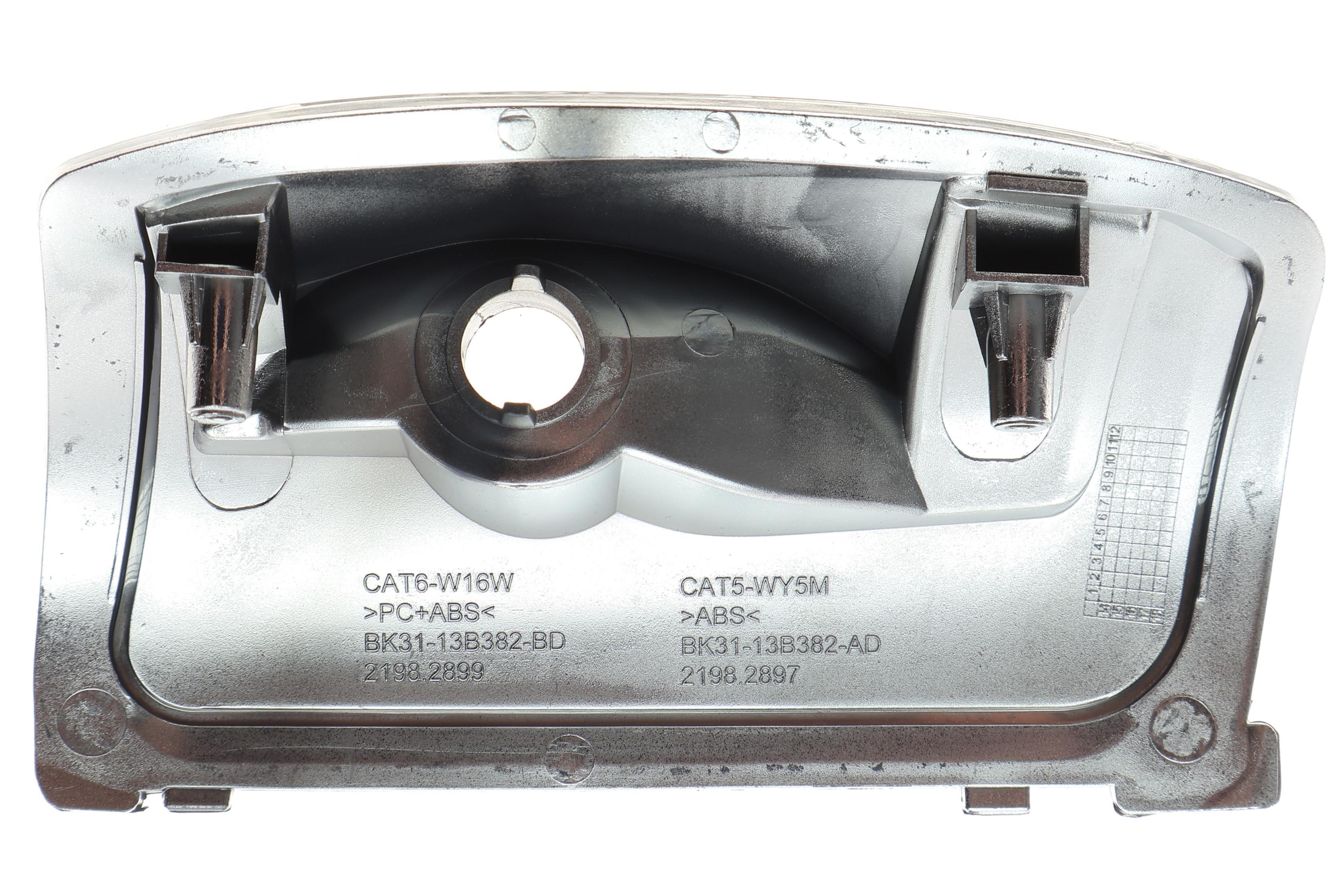 Повторювач повороту на дзеркало Ford Transit 14- (R) (білий)