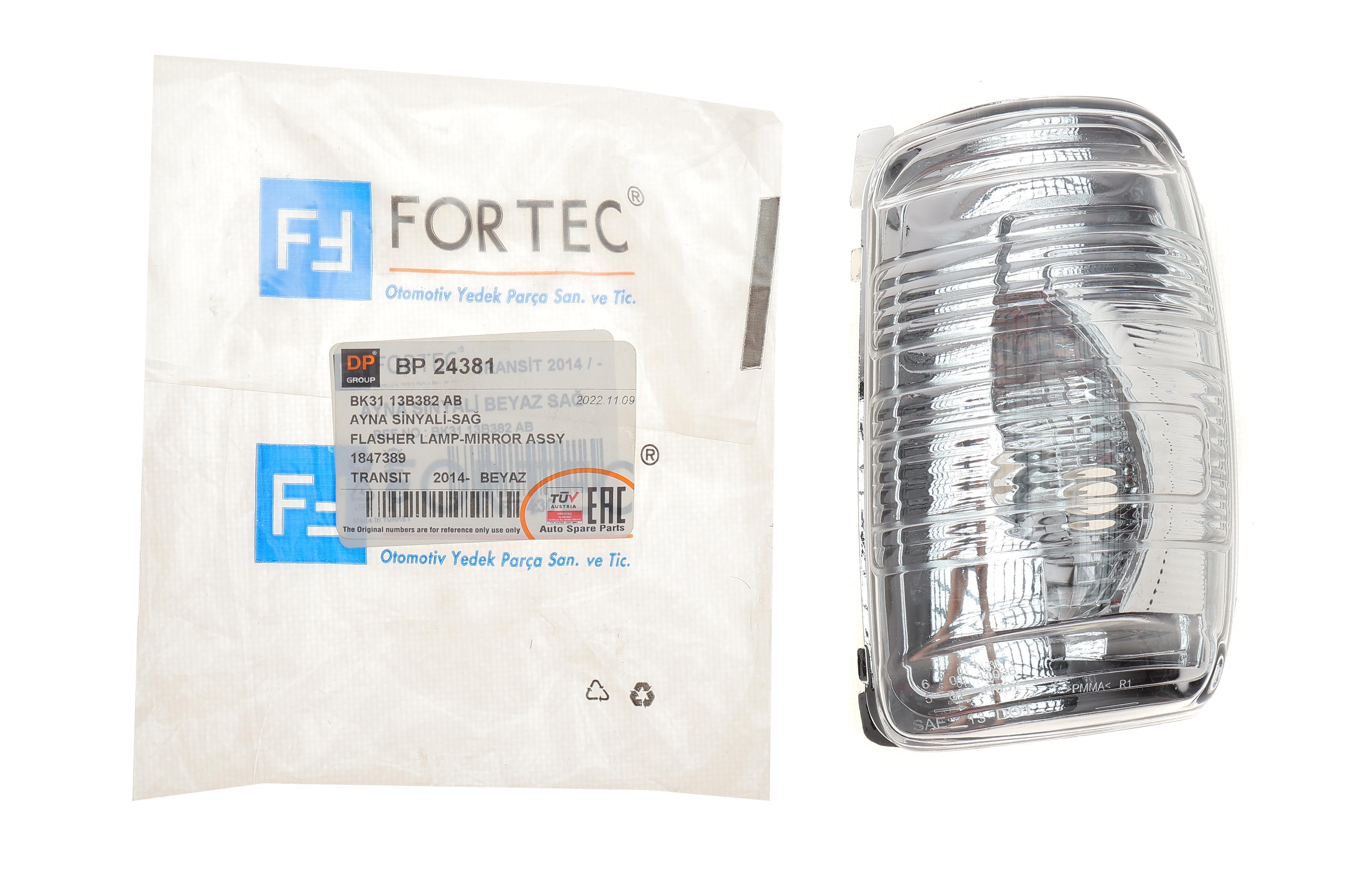 Повторювач повороту на дзеркало Ford Transit 14- (R) (білий)