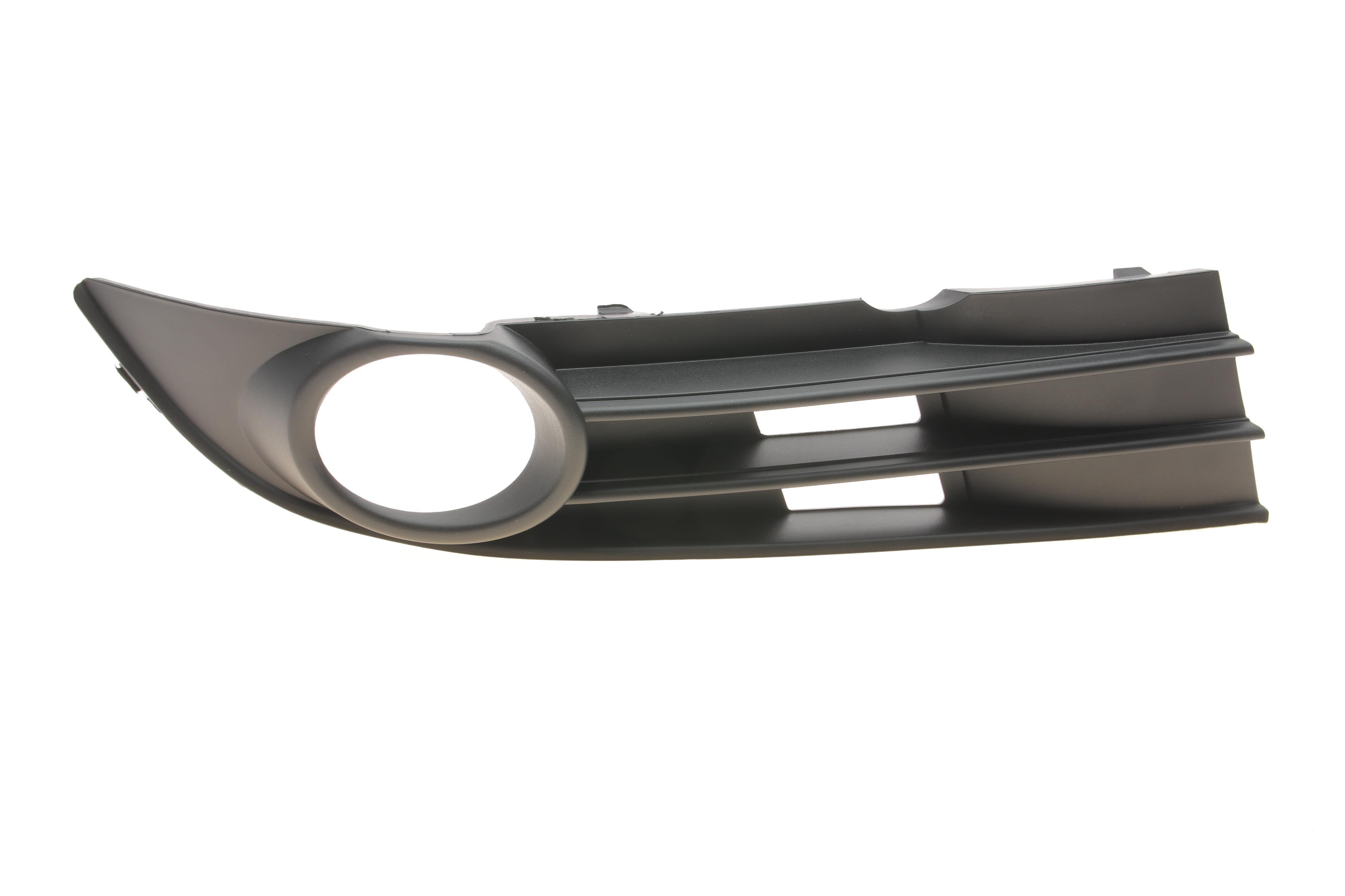 Вставка бампера (під протитуманку) VW Caddy III 06-15 (R)