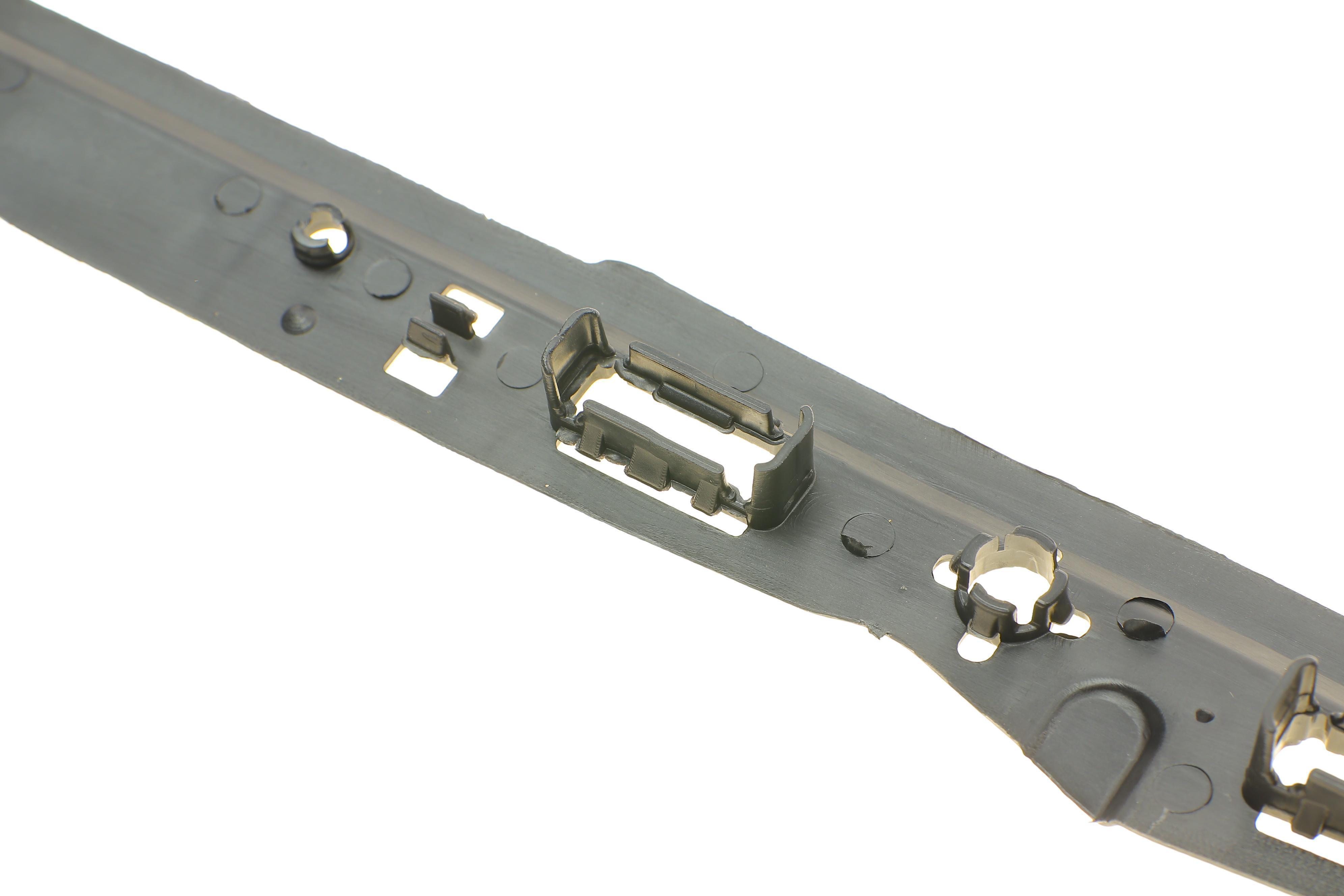 Кронштейн накладки бампера (переднього) VW T5 03-10 (L)