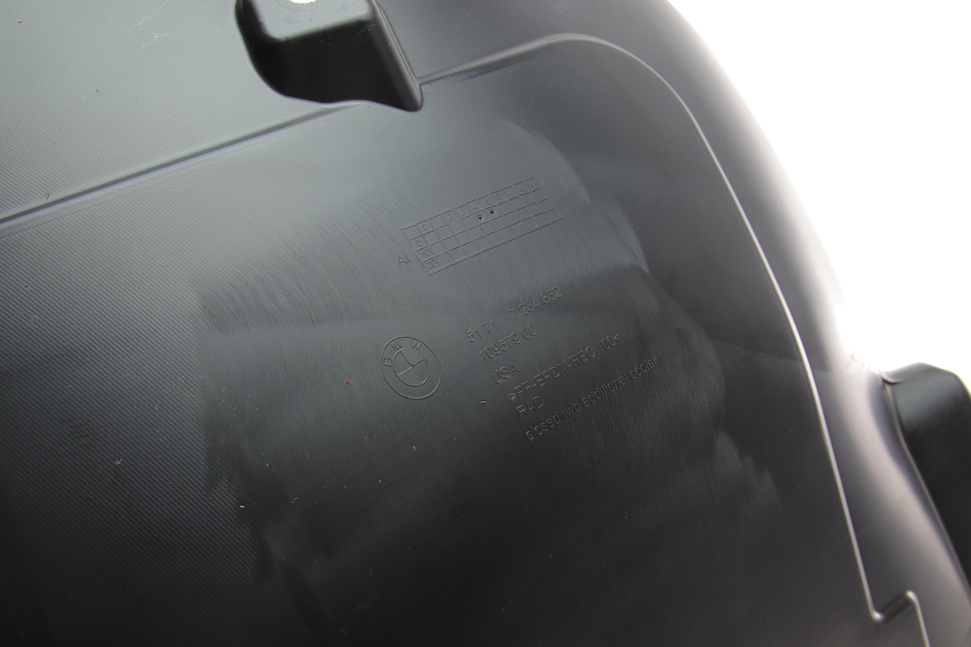 Підкрильник (передній) BMW 5 (E70) 06-13 (R)