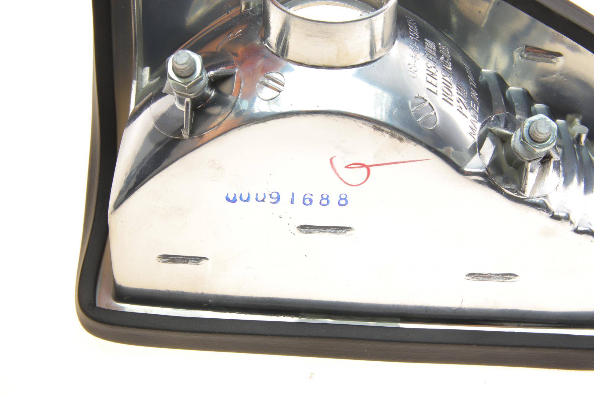 Повторювач повороту на дзеркало MB T1 77-96 (R) (білий)