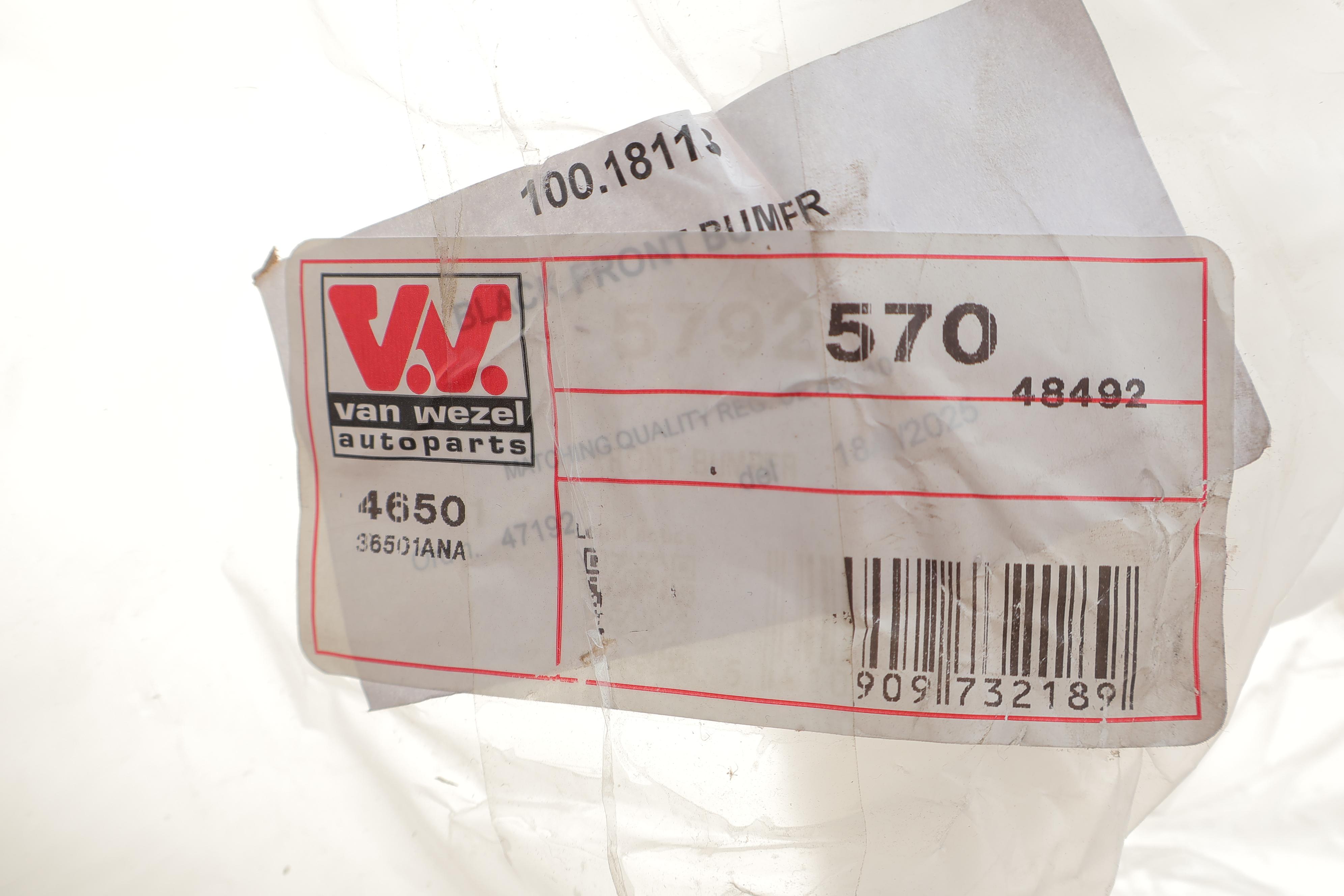 Бампер (передній) VW Crafter 2.0 TDI 17- (з отворами для буксирувального гака/парктроніка)