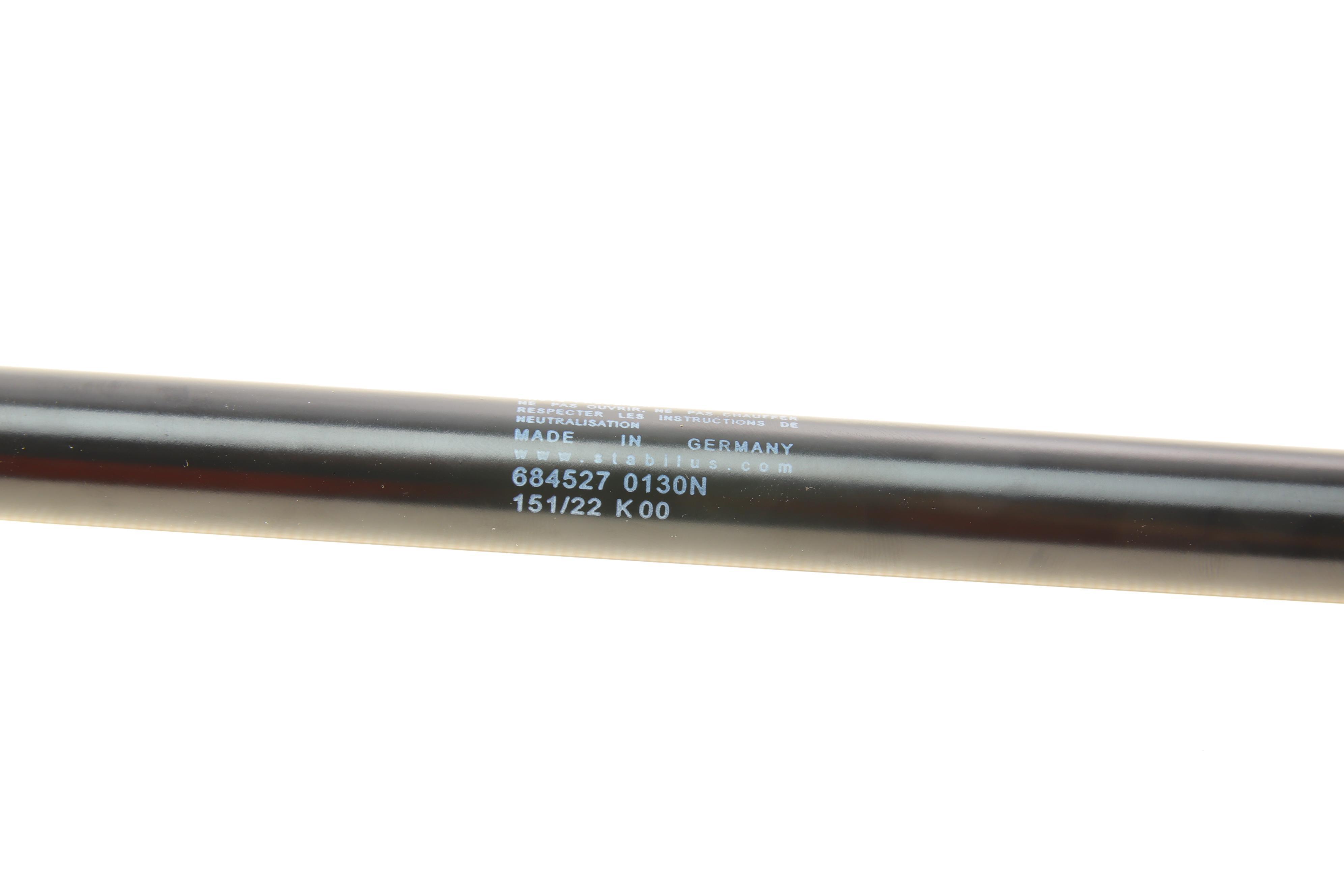 Амортизатор капоту Porsche Cayenne 14-