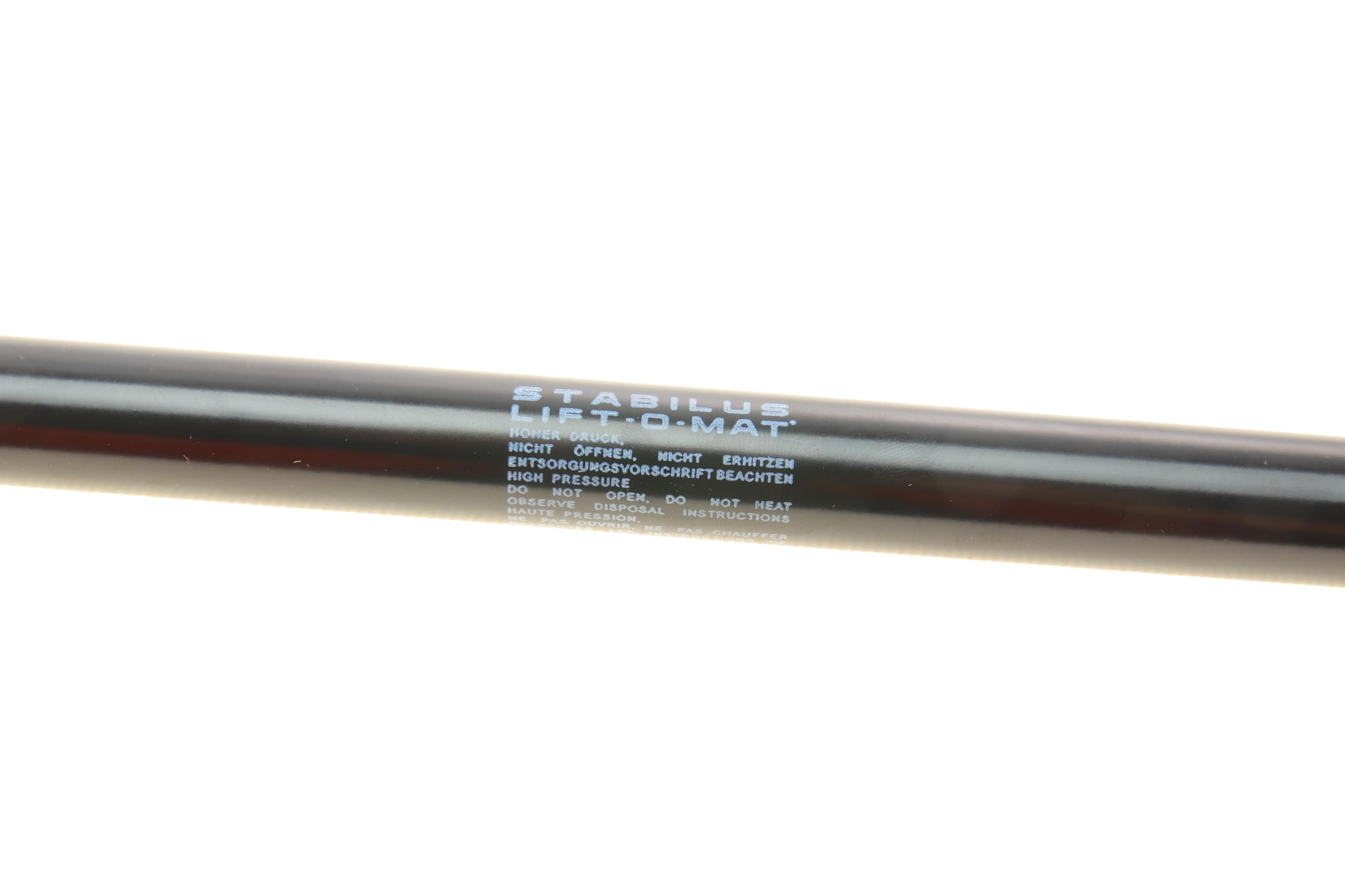 Амортизатор капоту Porsche Cayenne 14-